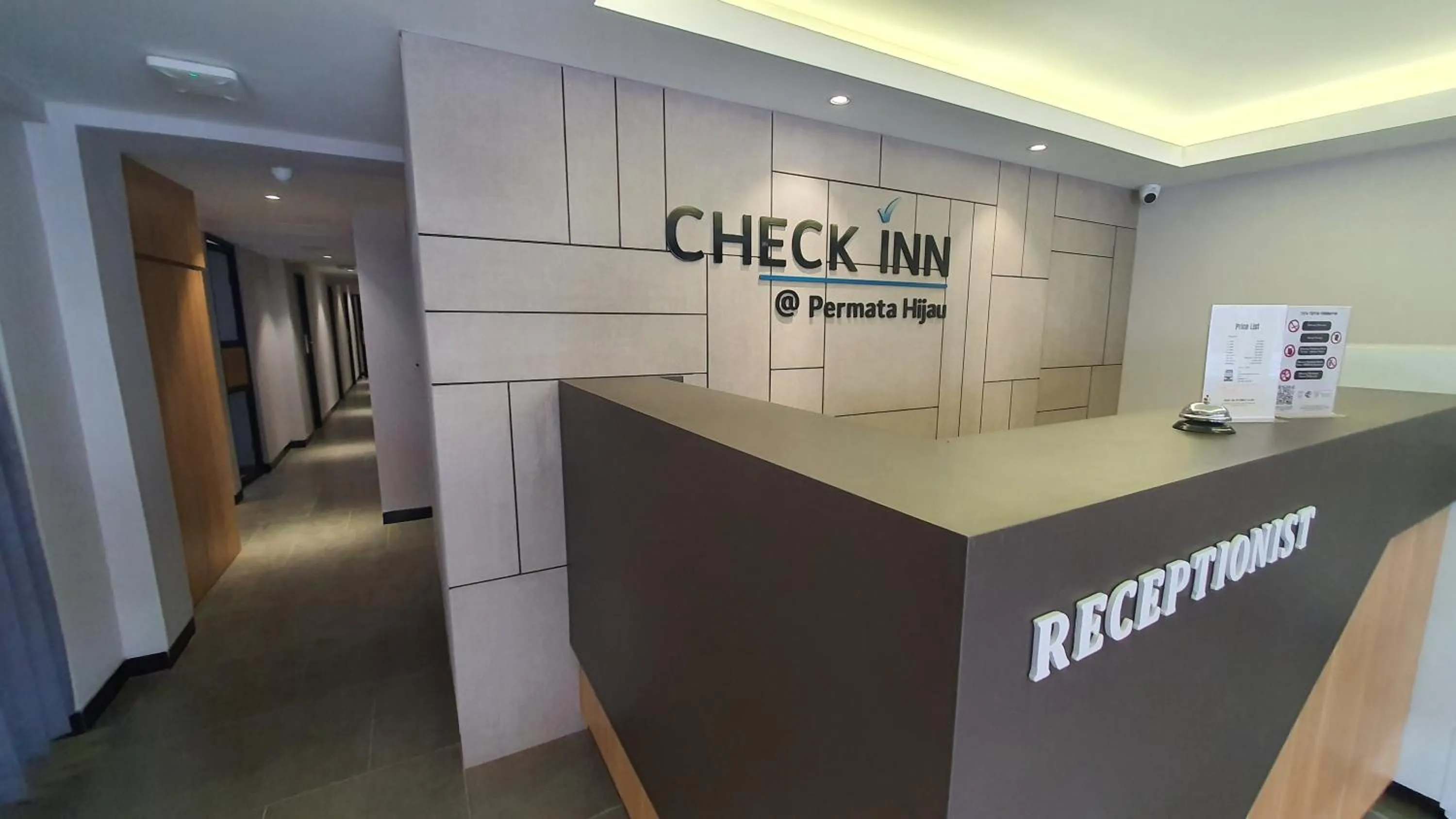 Lobby or reception in Check Inn Permata Hijau