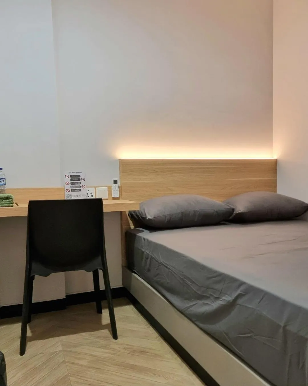 Bedroom, Bed in Check Inn Permata Hijau