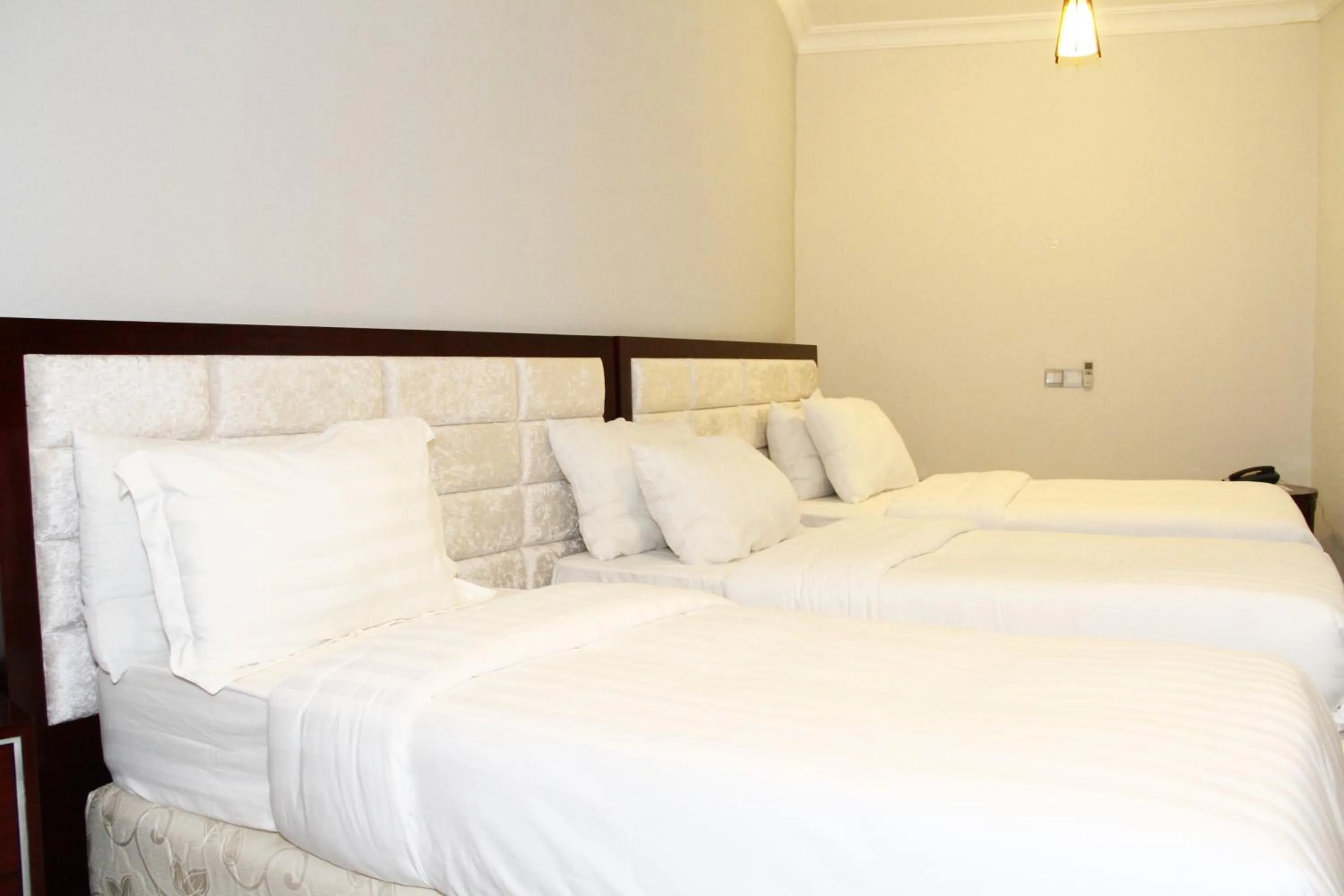 Bed in Nejobugg Palace Hotel