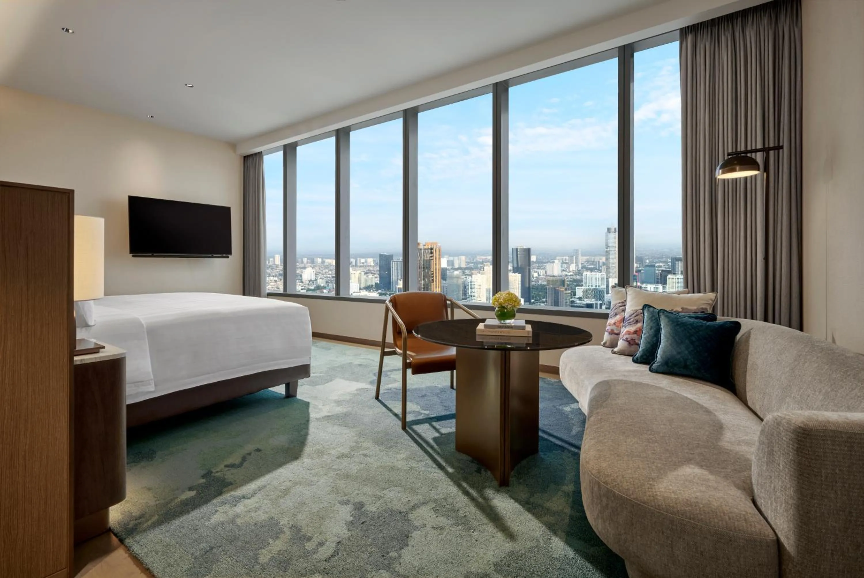 View (from property/room), Bed in Pan Pacific Jakarta