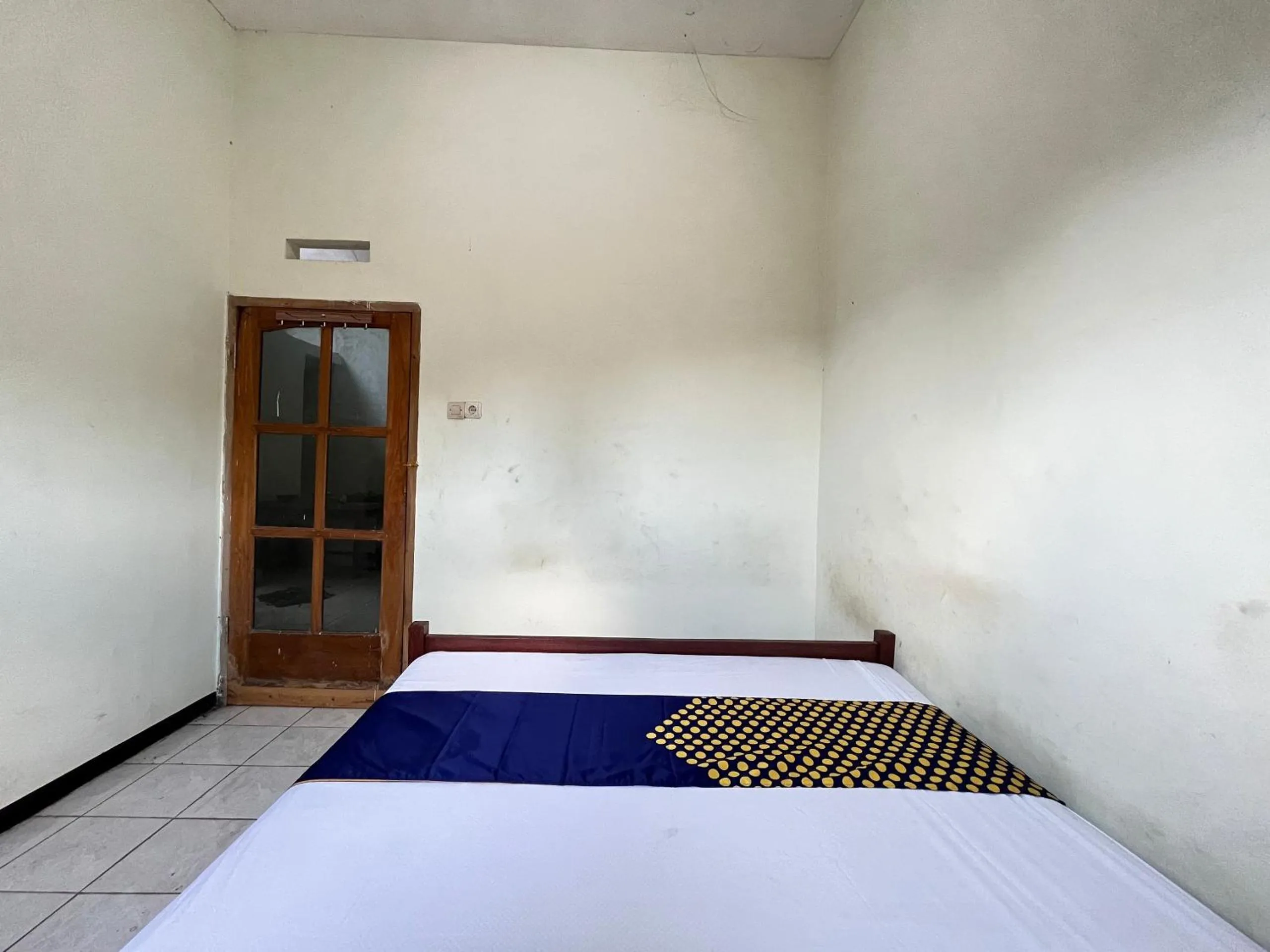 Bedroom, Bed in Hotel O Kost Berkah Near Kebun Teh Wonosari