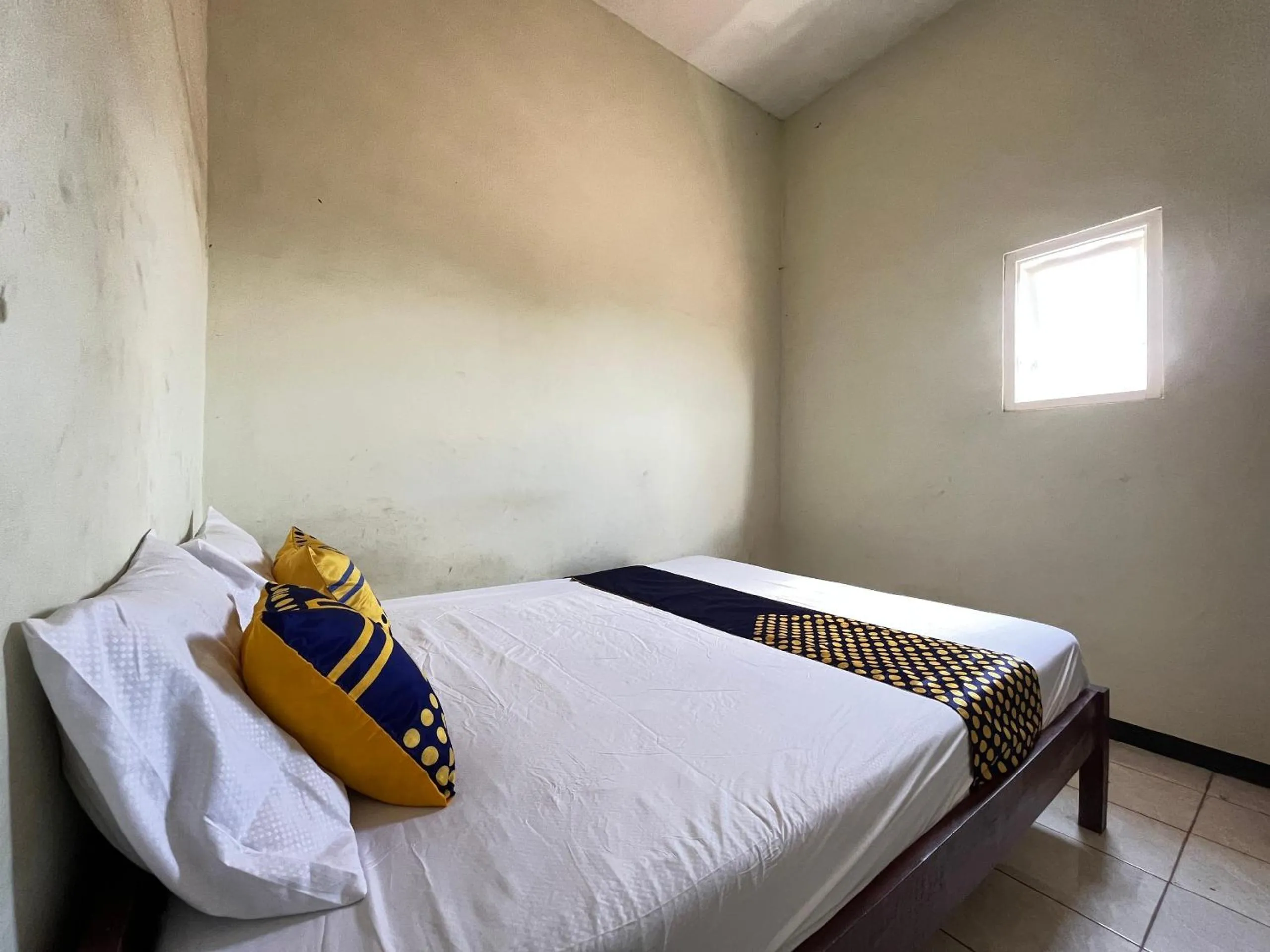 Bedroom, Bed in Hotel O Kost Berkah Near Kebun Teh Wonosari