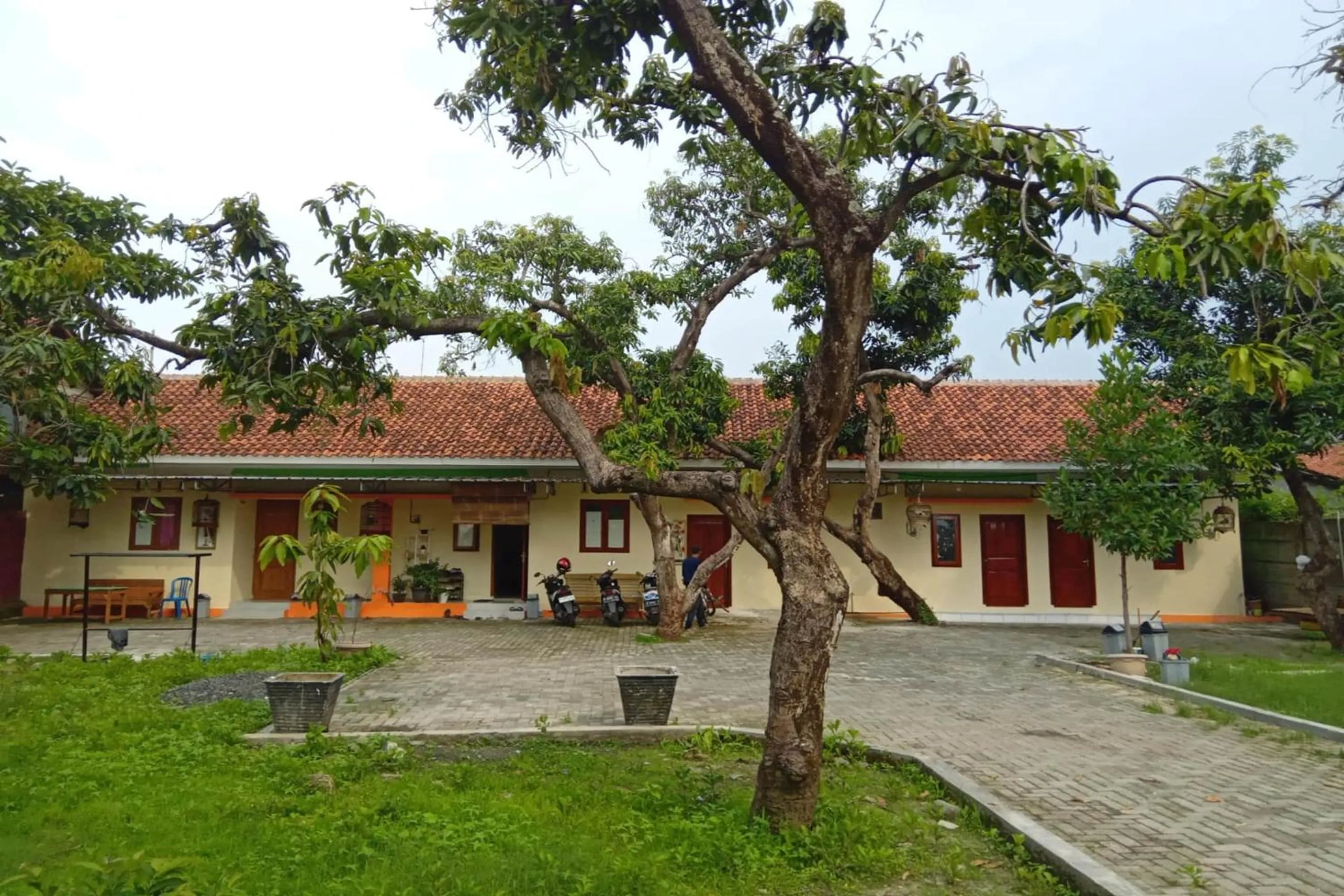 Facade/entrance in Hotel O Wulan Homestay 2 Syariah