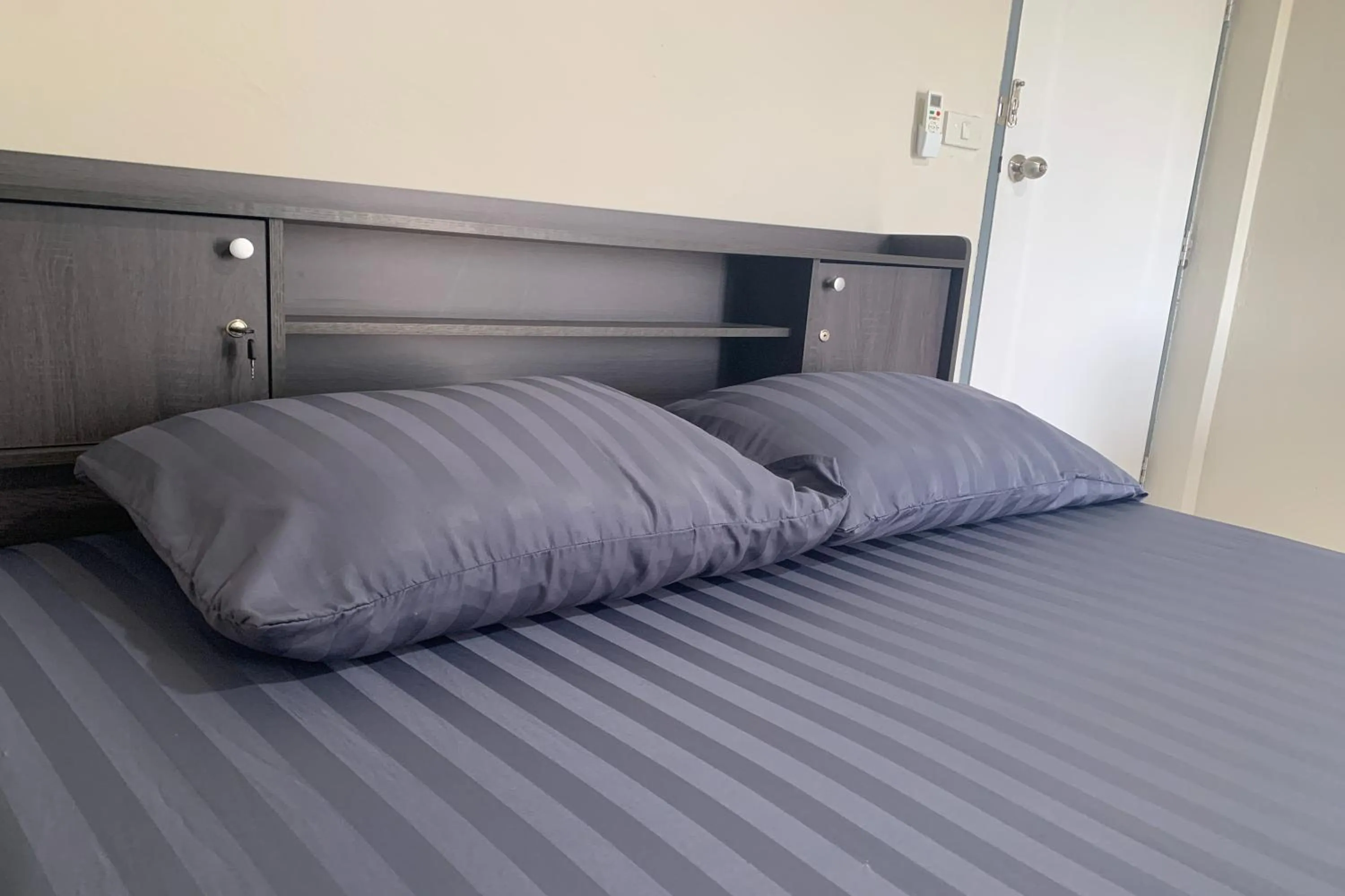 Bed in Na Nont Place