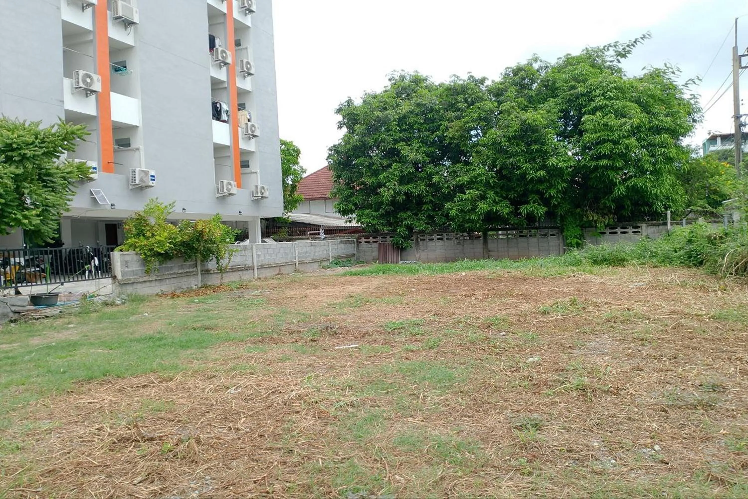 Day in Na Nont Place