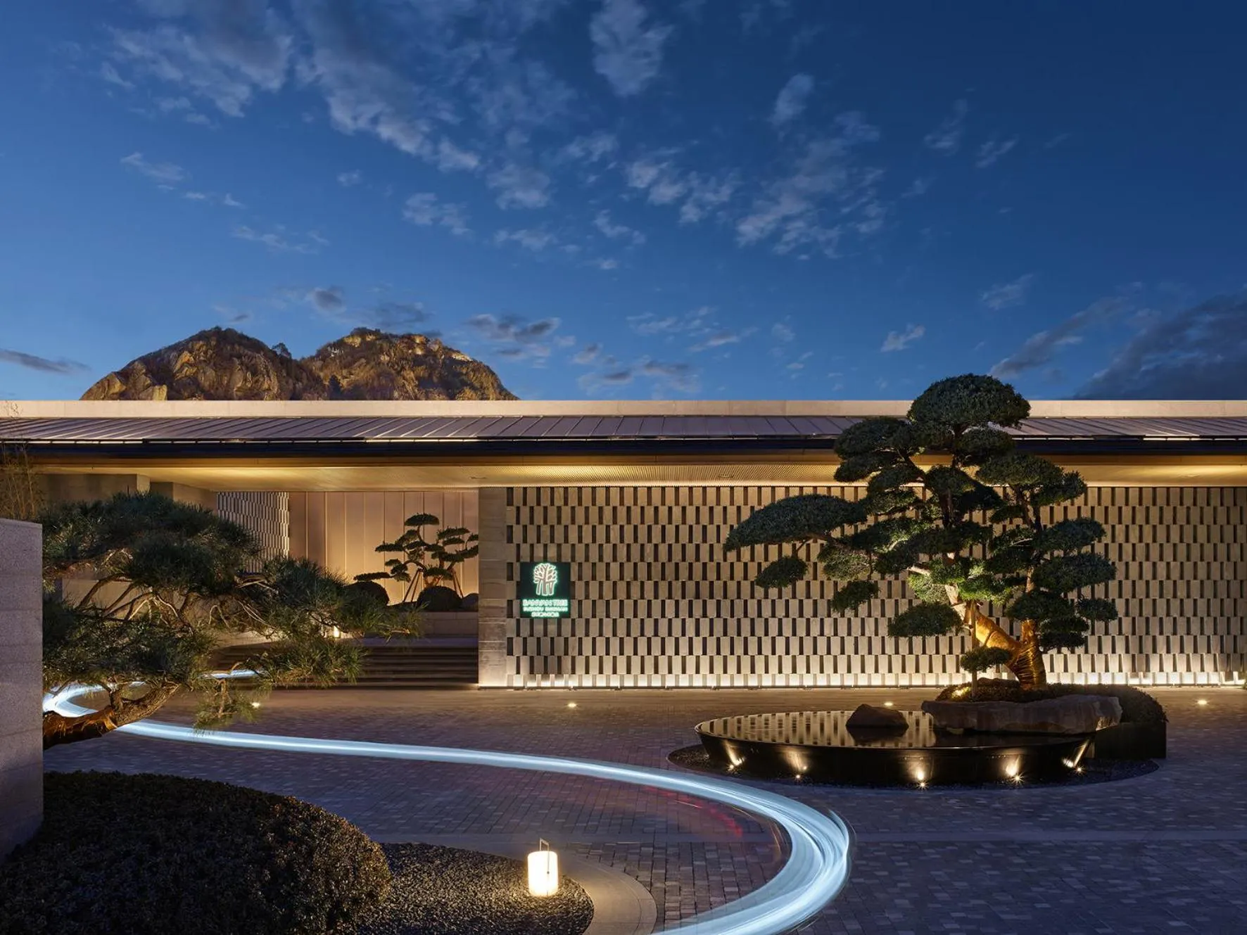 Property building in Banyan Tree Suzhou Shishan