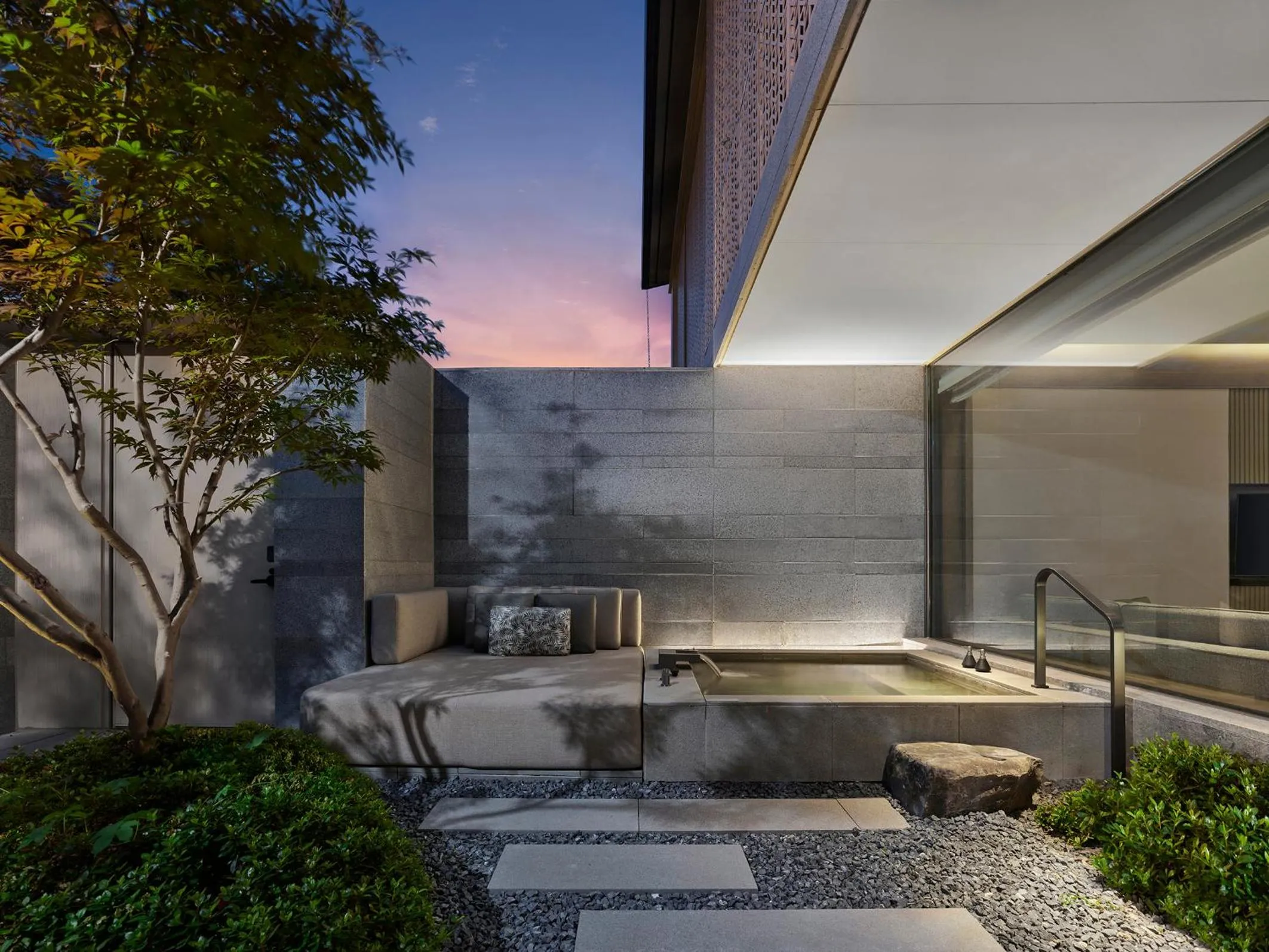 Open Air Bath in Banyan Tree Suzhou Shishan