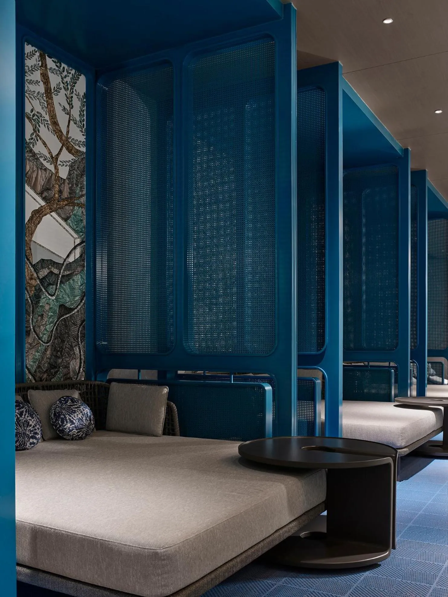 Swimming pool, Bed in Banyan Tree Suzhou Shishan