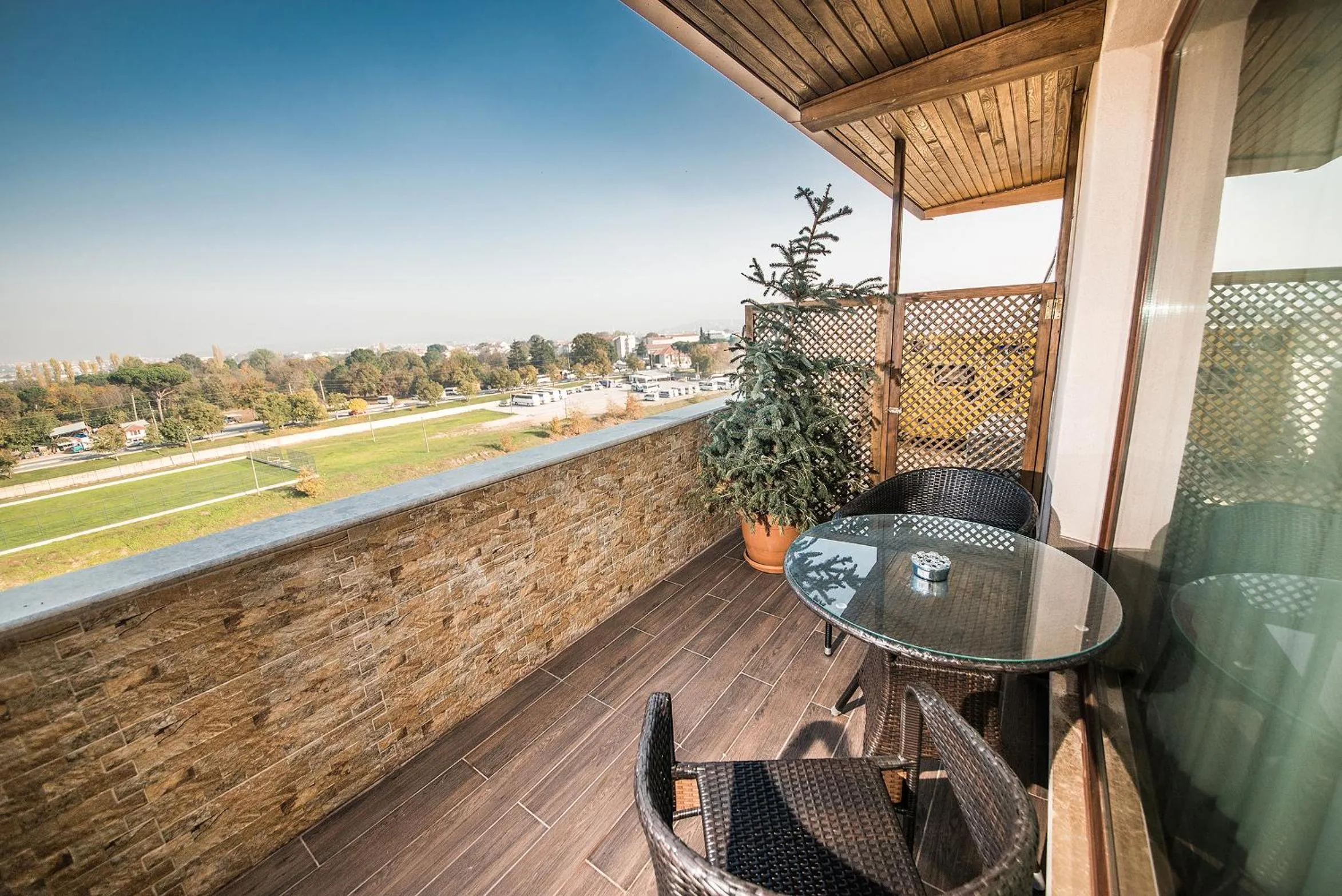 Balcony/Terrace in Edahan Hotel