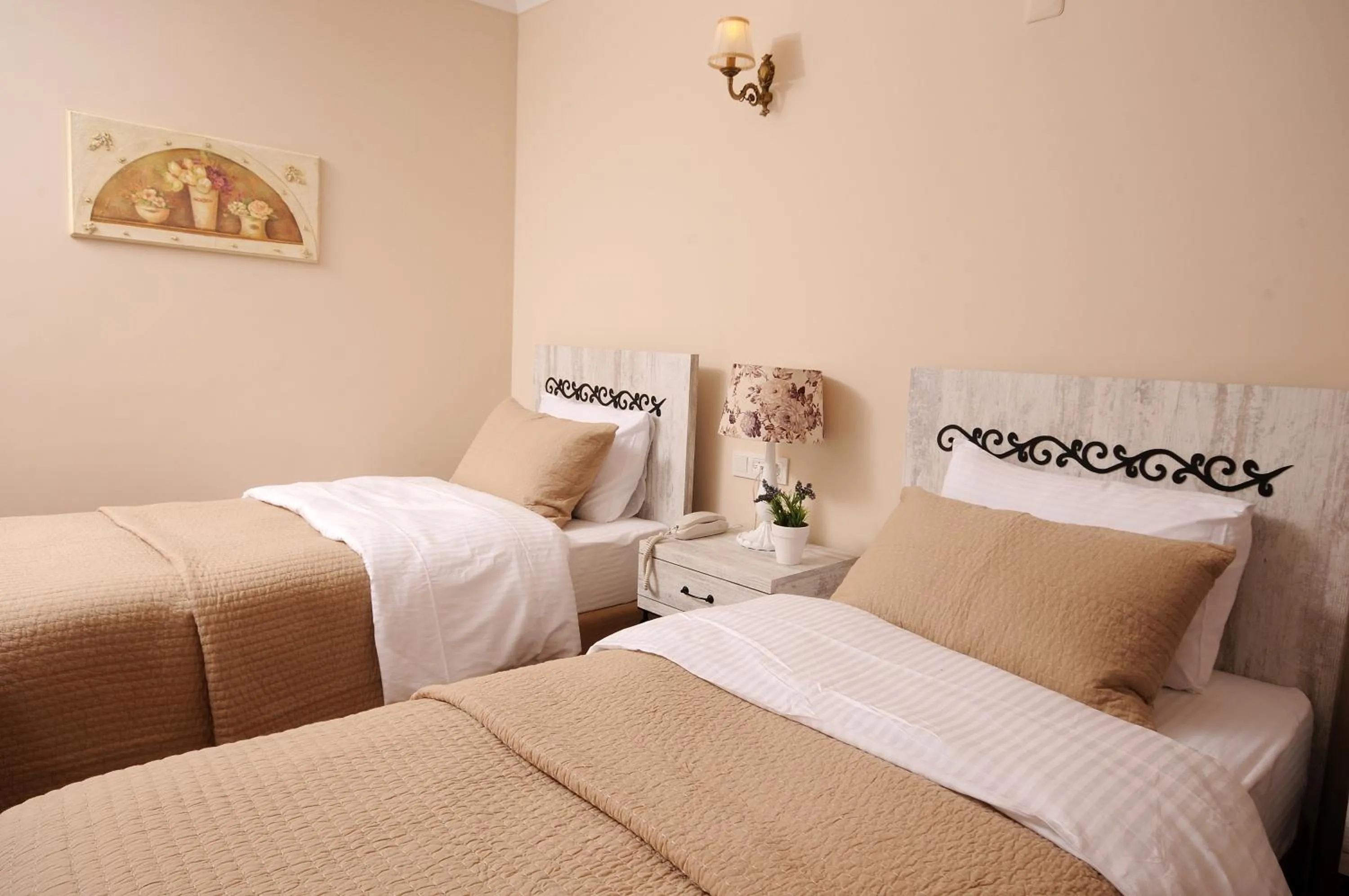 Photo of the whole room, Bed in Edahan Hotel