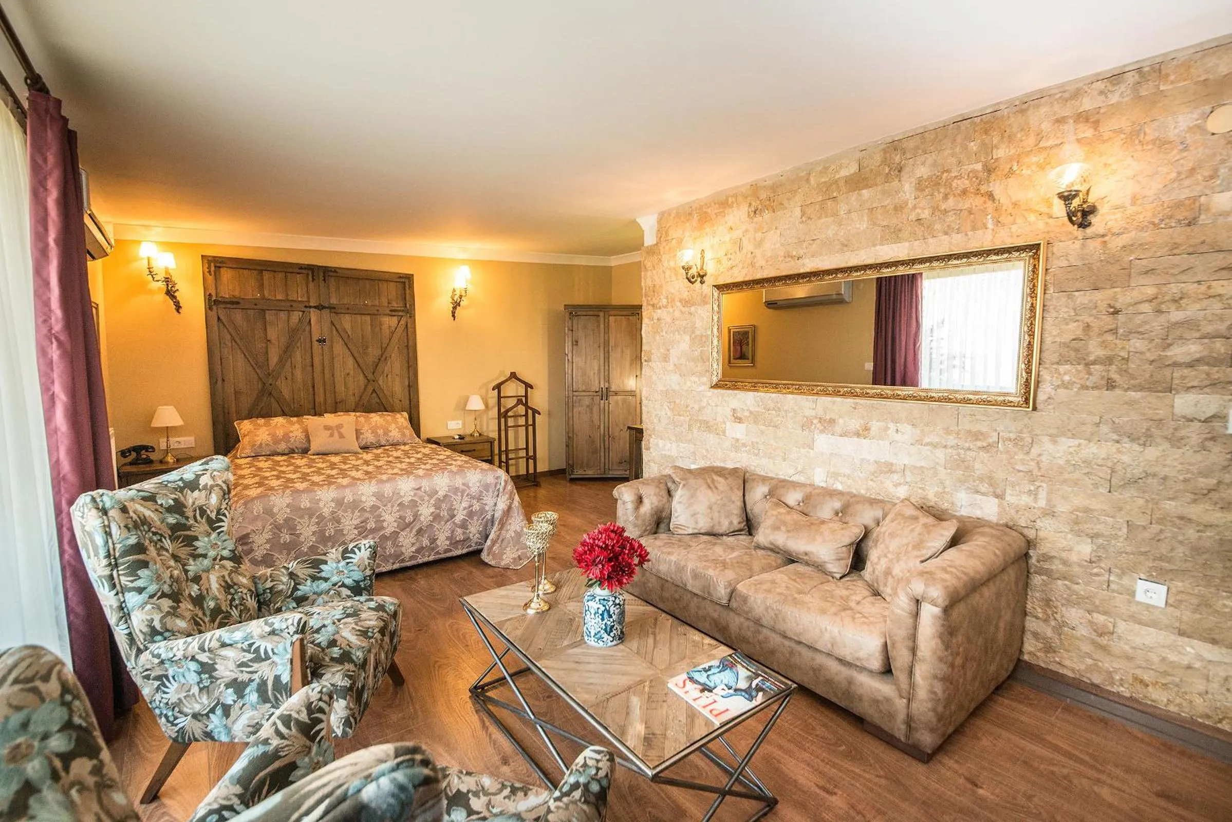 Seating area, Bed in Edahan Hotel