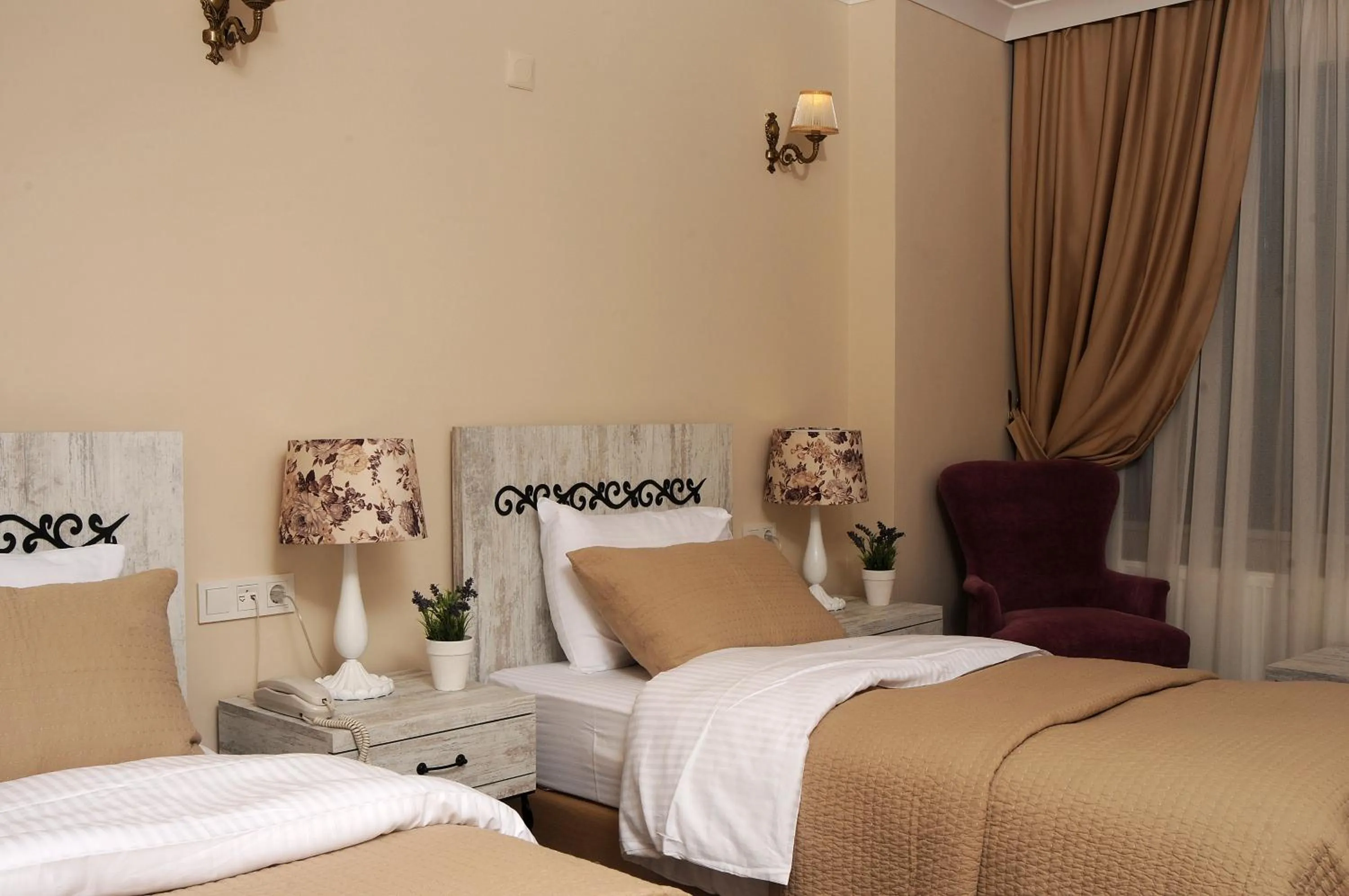 Photo of the whole room, Bed in Edahan Hotel