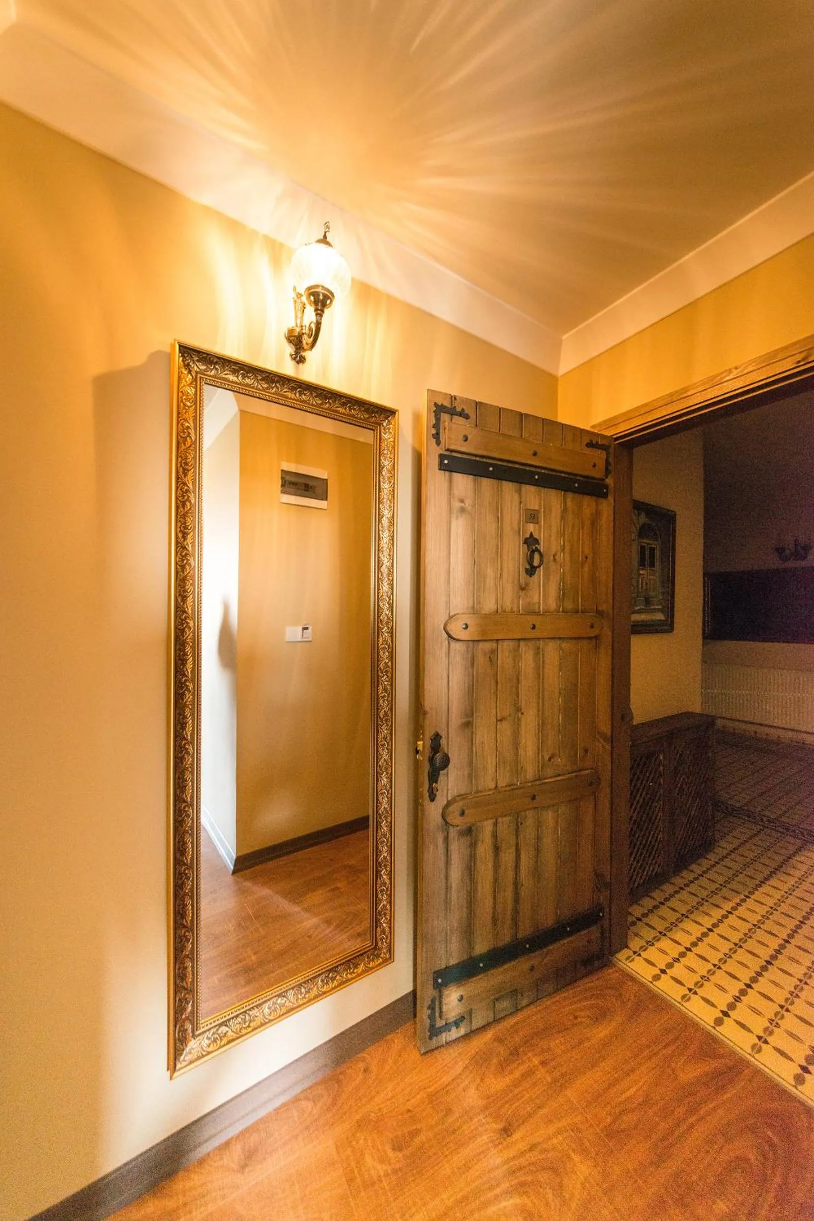 Decorative detail in Edahan Hotel