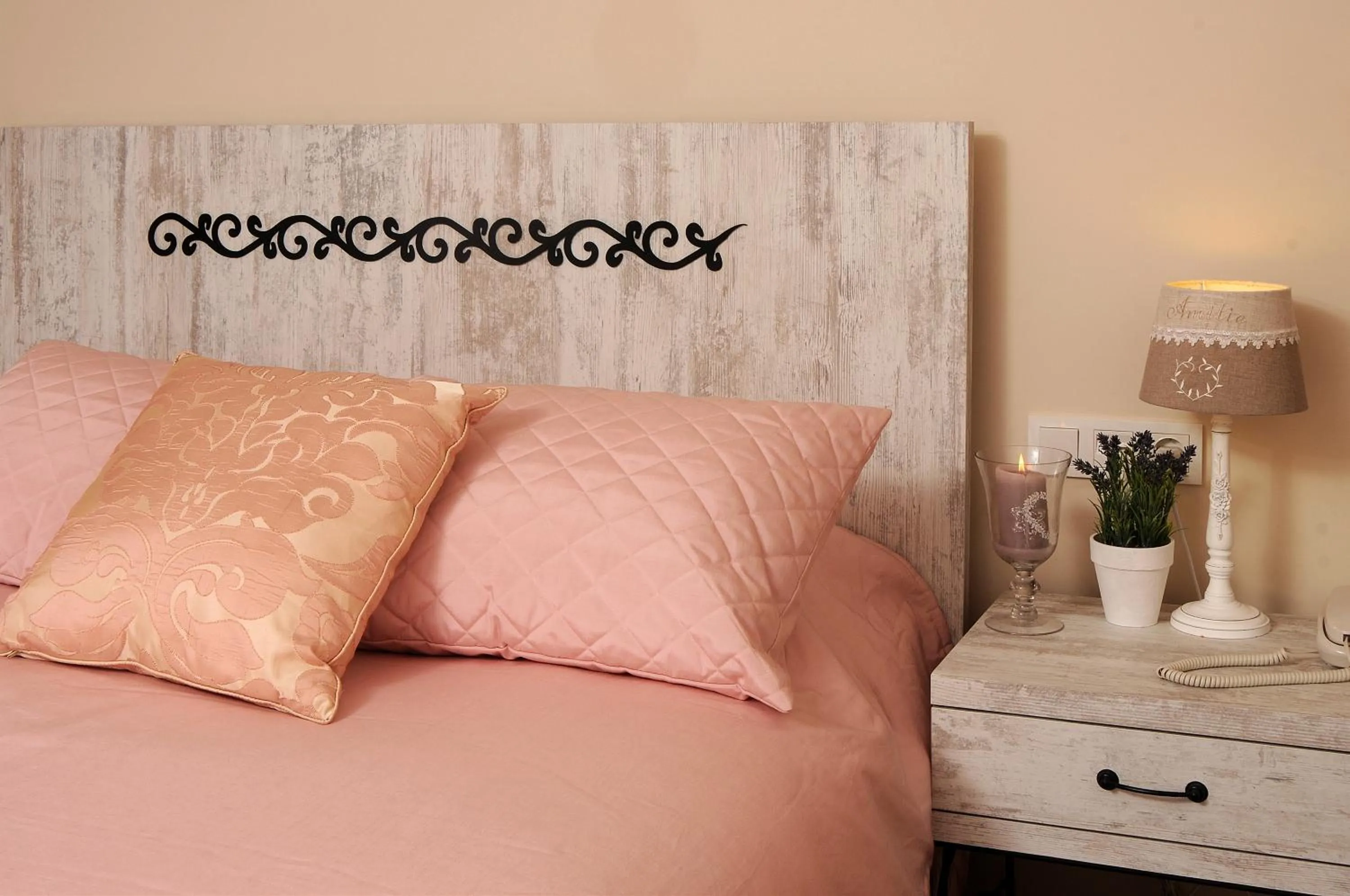 Photo of the whole room, Bed in Edahan Hotel