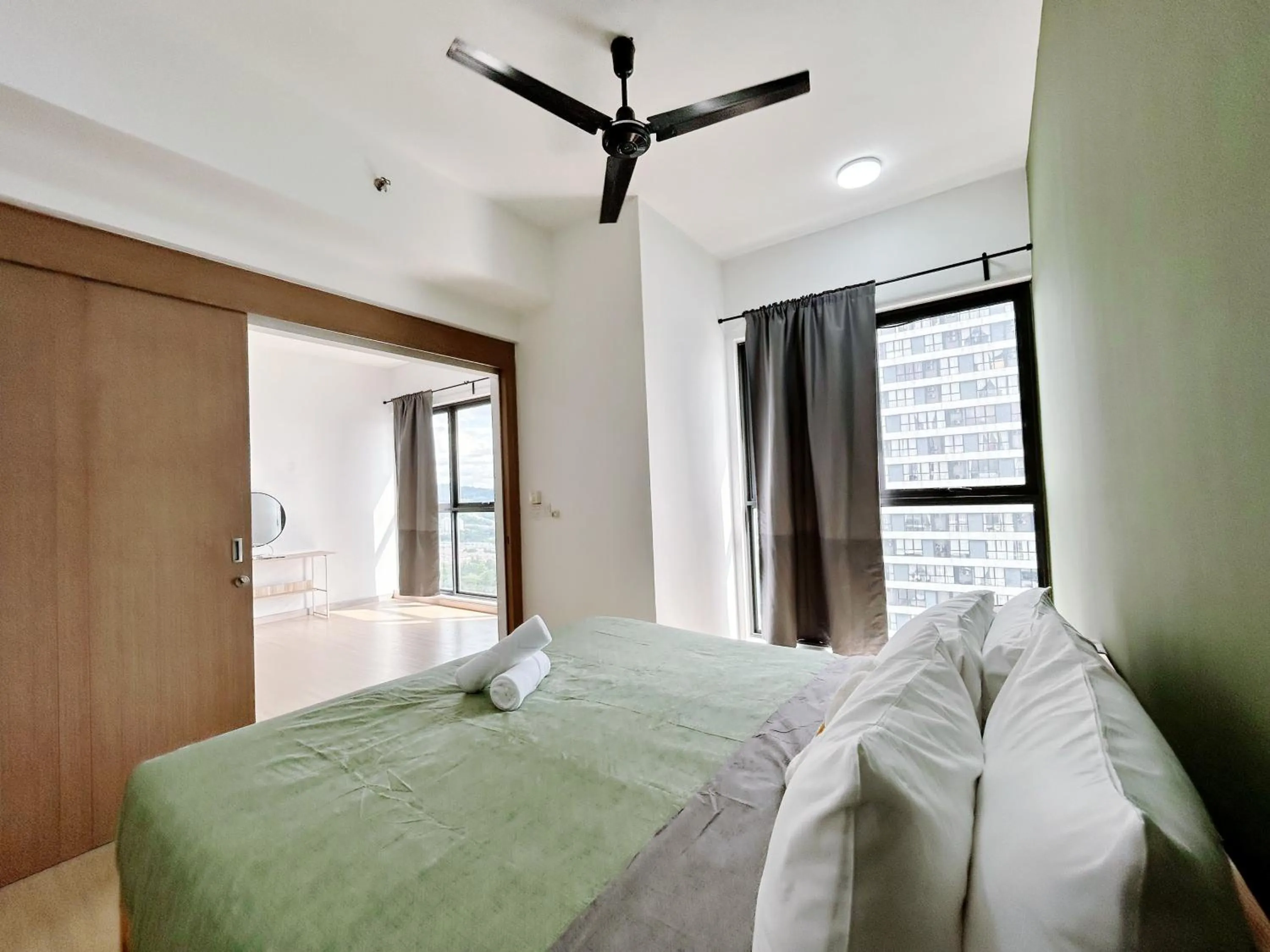 Bedroom, Bed in D' Sara Sentral Suites by Manhattan Group