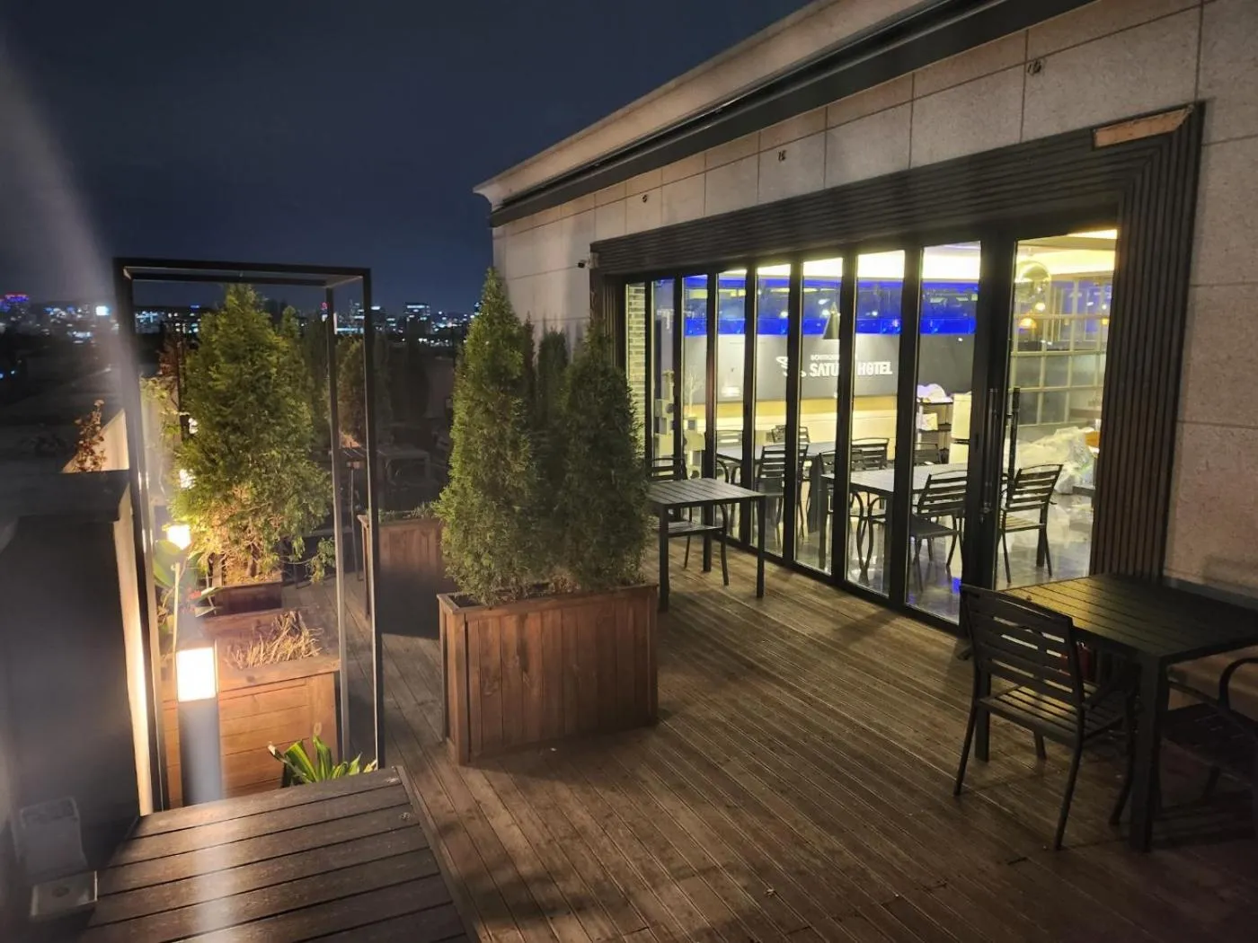 Restaurant/places to eat in Dongdaemun Saturn Hotel