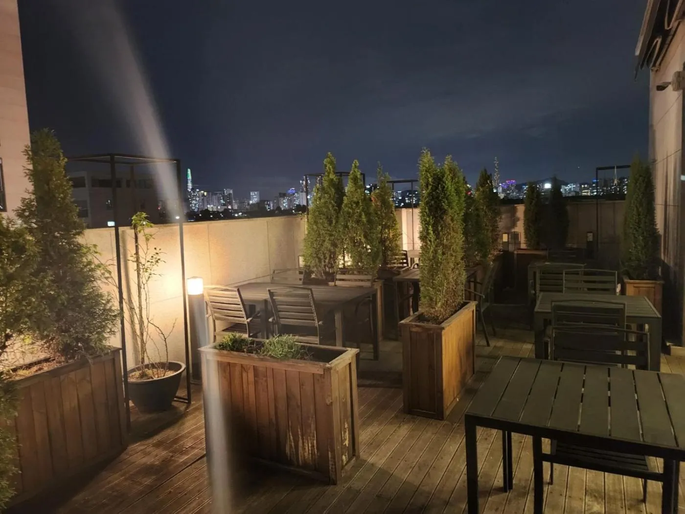 Property building in Dongdaemun Saturn Hotel