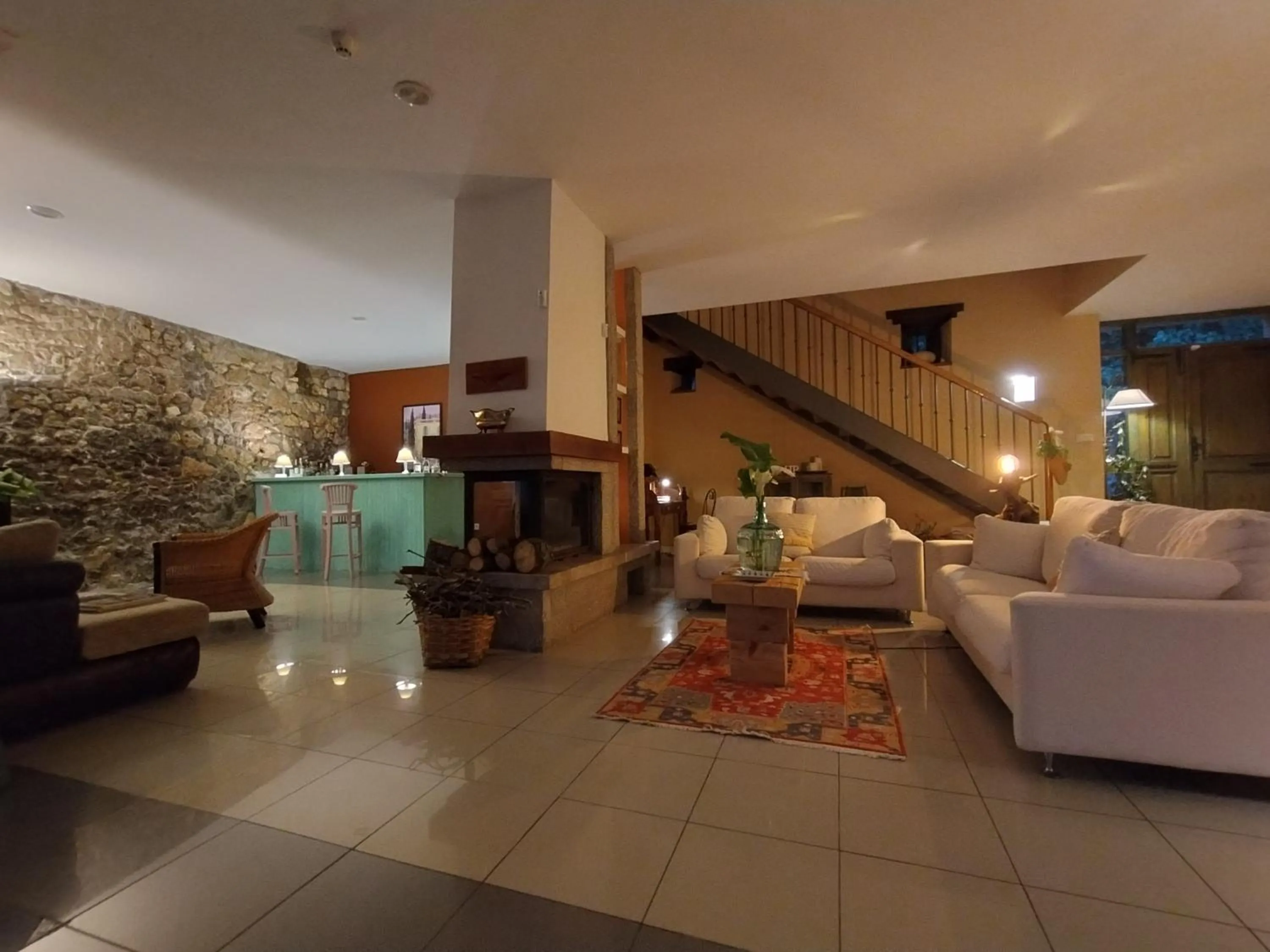 Lounge or bar in Hotel Boutique Villa de Palacios - Palacio de Aras