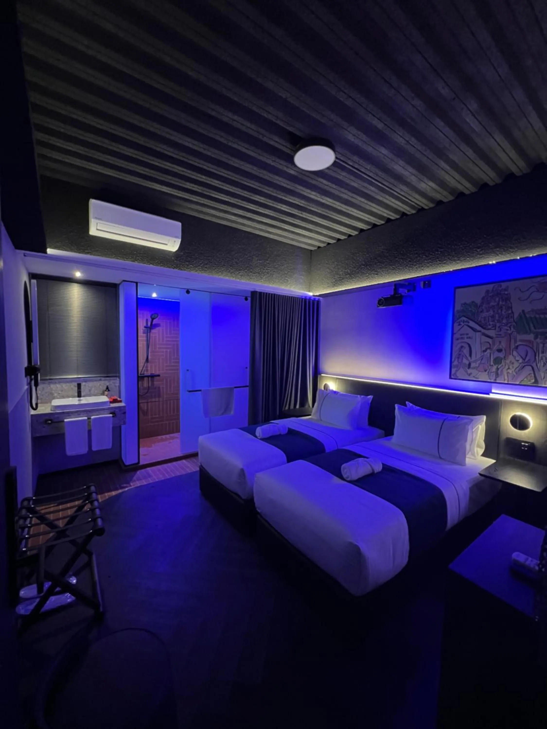 Photo of the whole room, Bed in B Hotel Kuala Lumpur