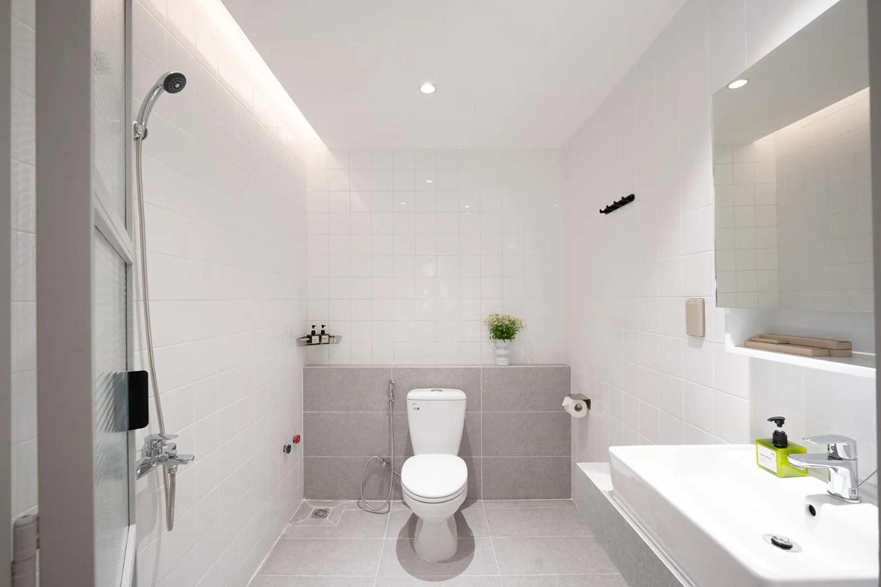 Shower in M Village Living 59 Thảo Điền