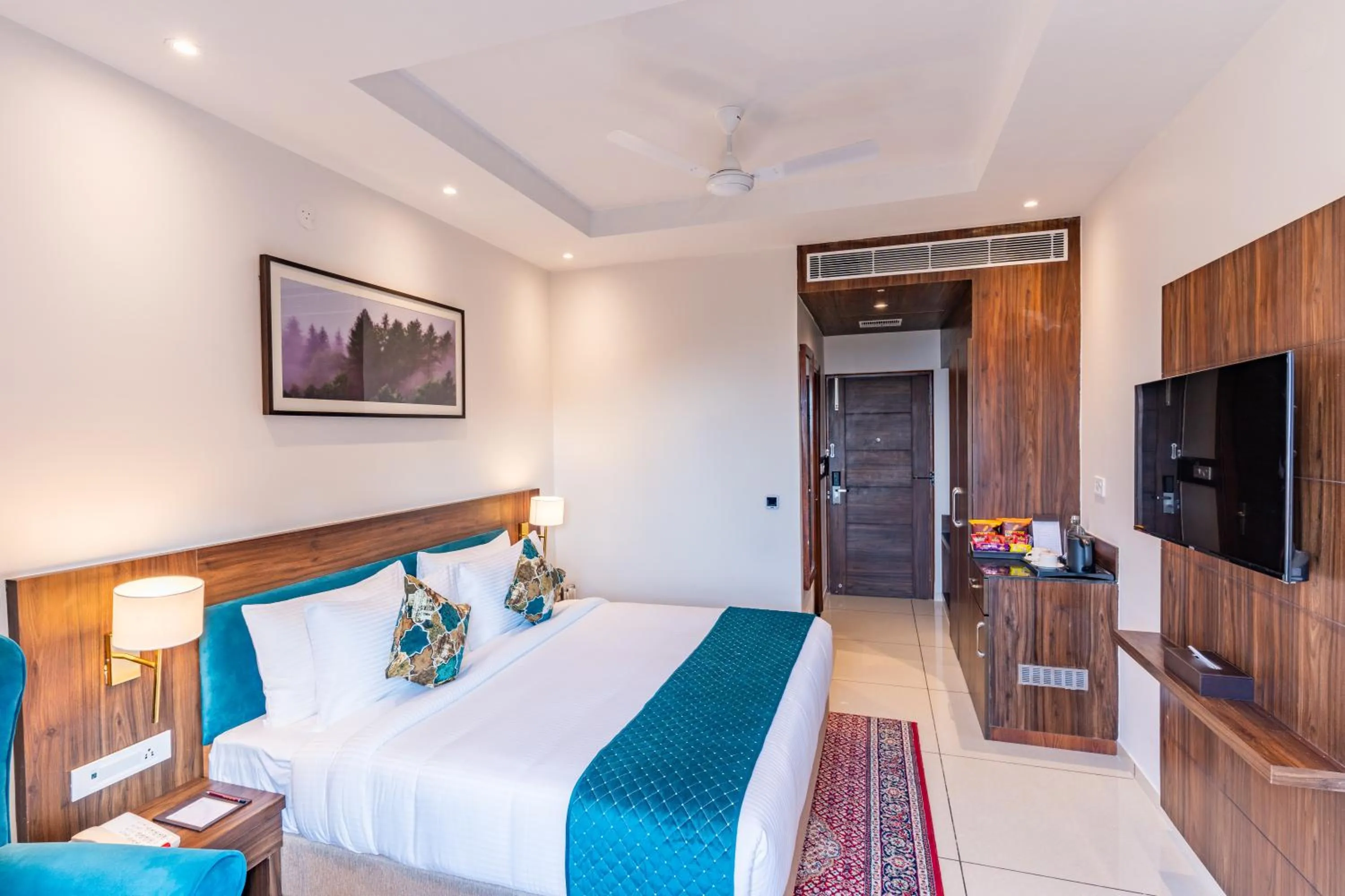 Bedroom, Bed in Regenta Place Panchkula Morni Hills