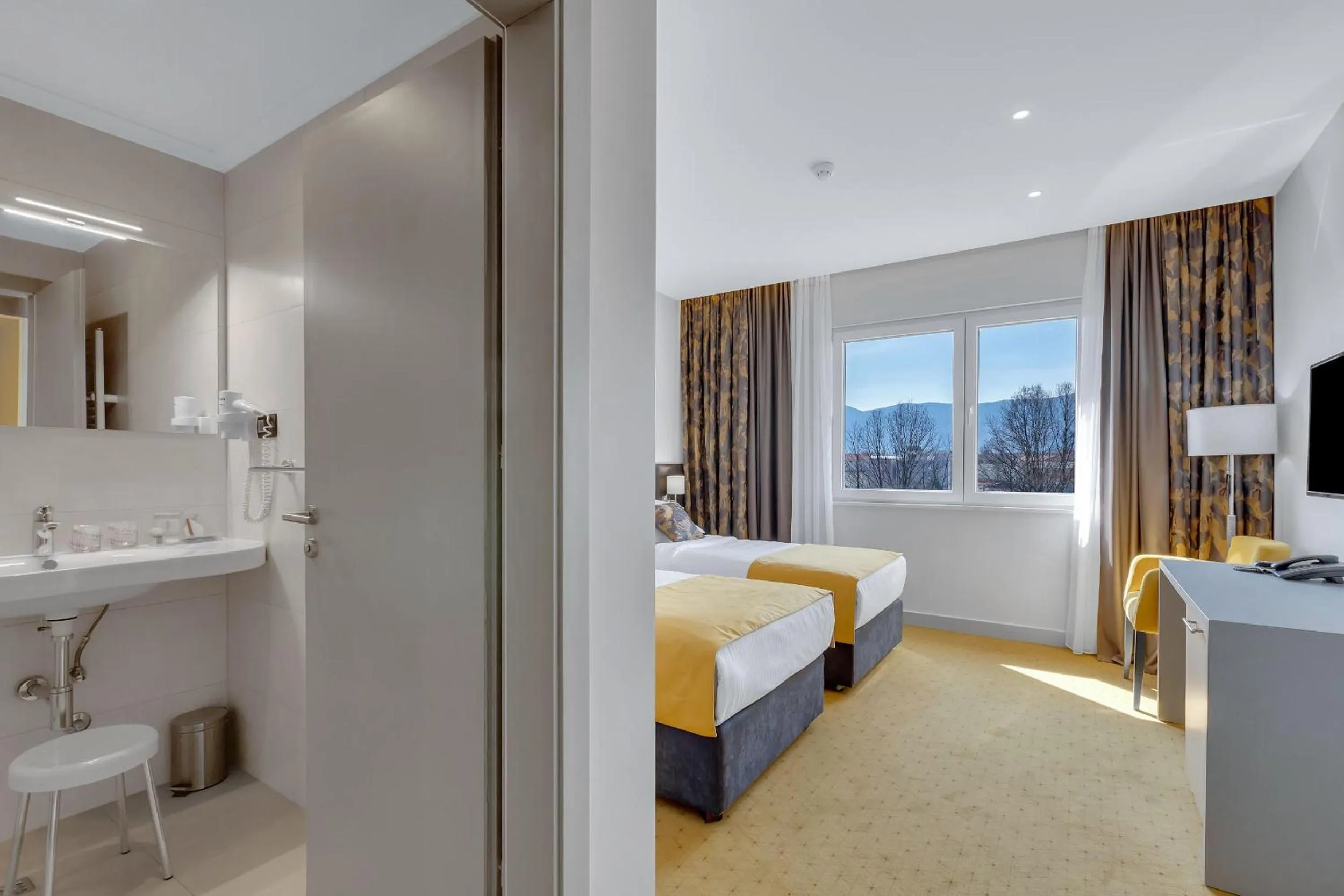 Bed in Hotel Marconi