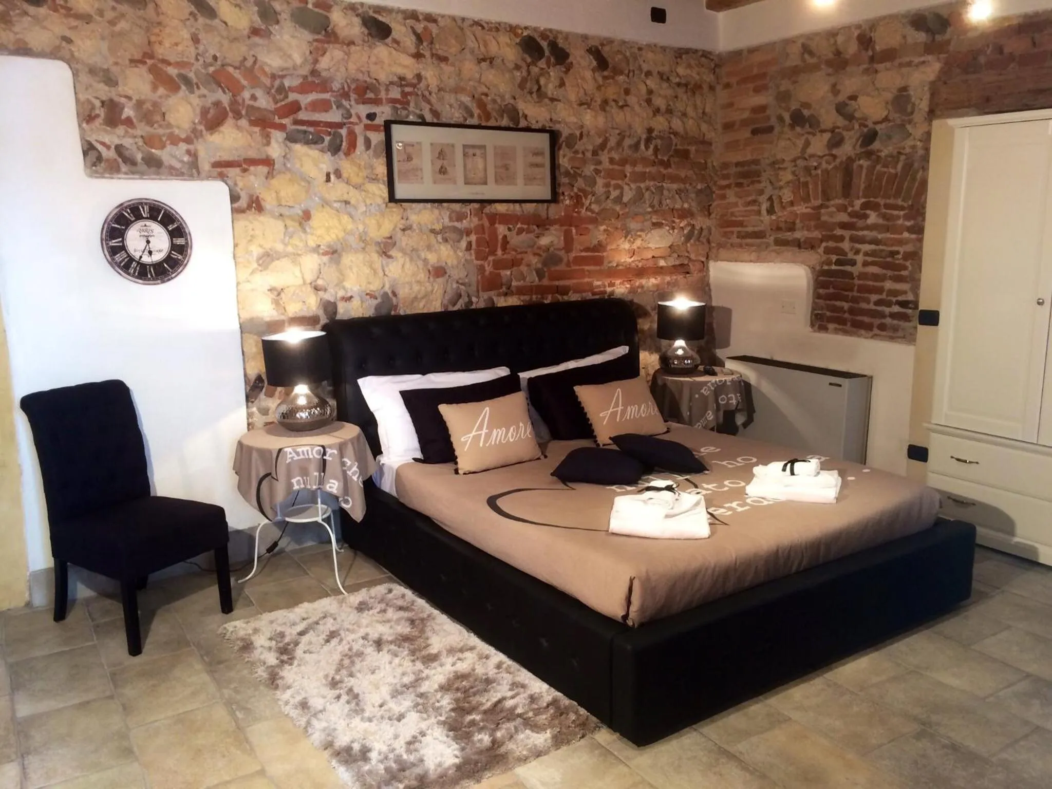 Photo of the whole room in B&B Mela