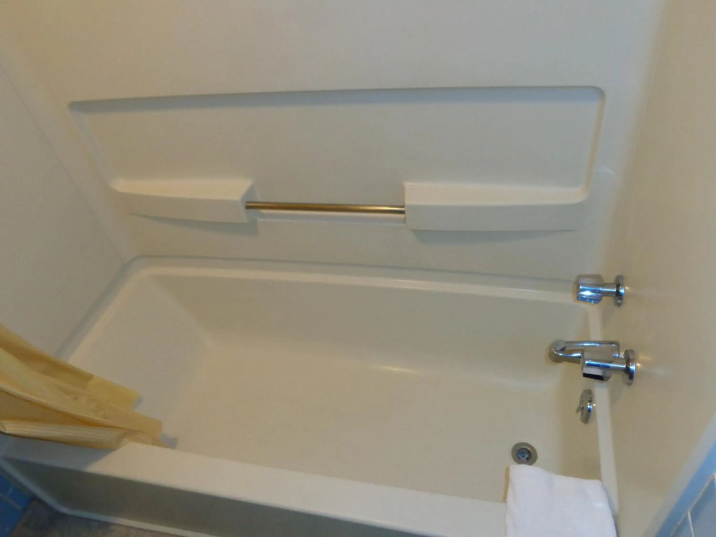 King Room - Non-Smoking in Travelodge by Wyndham Ridgeway Martinsville Area King Room - Non-Smoking in Travelodge by Wyndham Ridgeway Martinsville Area