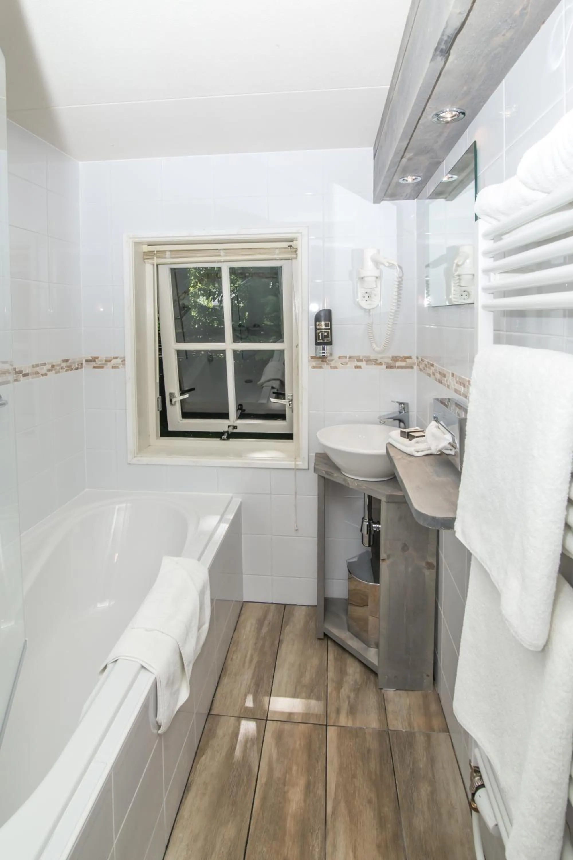 Bathroom in Hostellerie Schuddebeurs