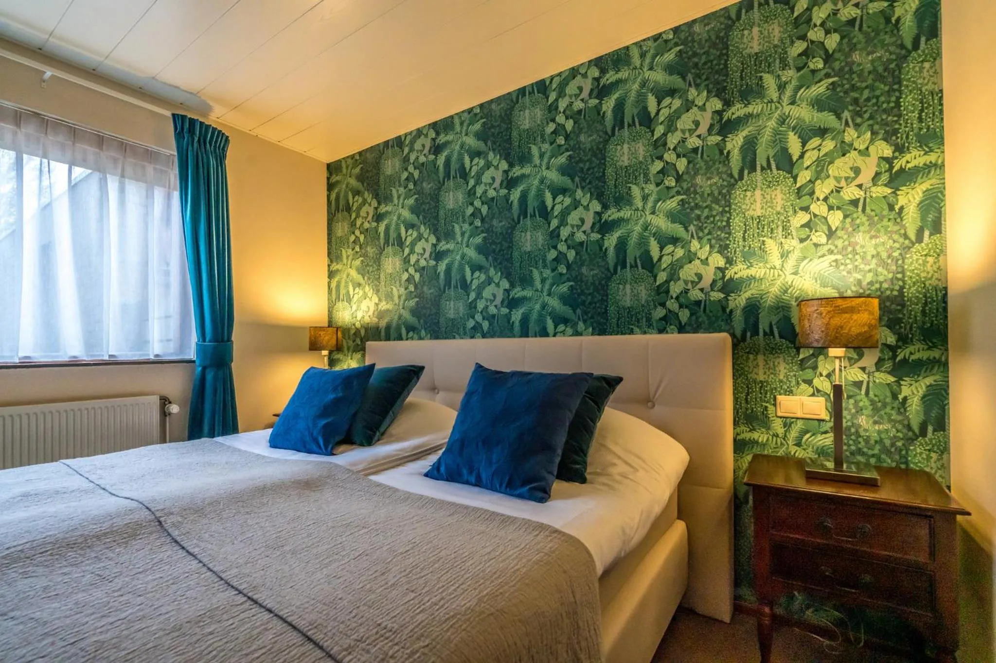 Bed in Hostellerie Schuddebeurs