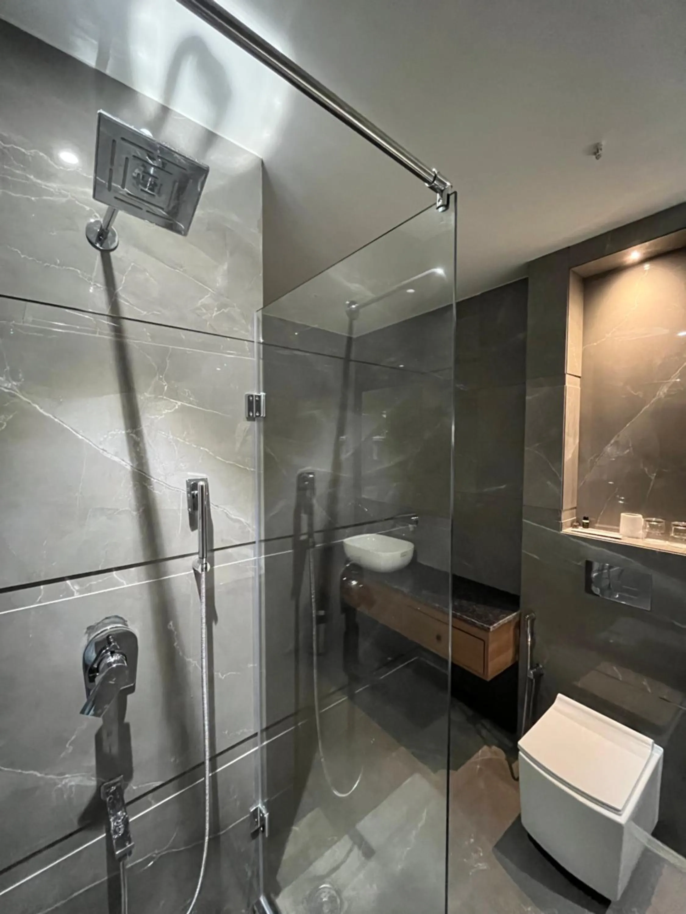 Bathroom in Hotel Three Seasons