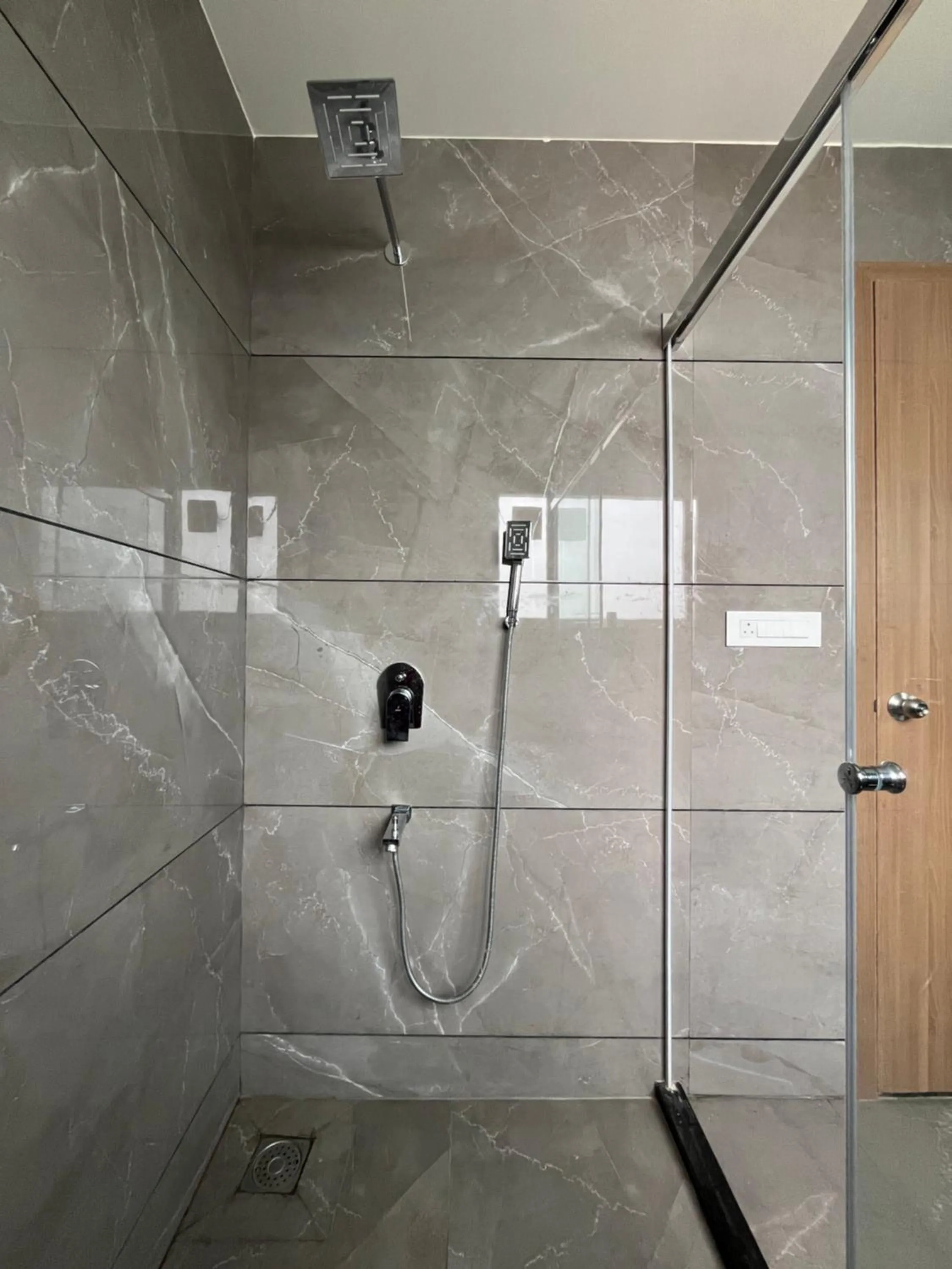 Bathroom in Hotel Three Seasons