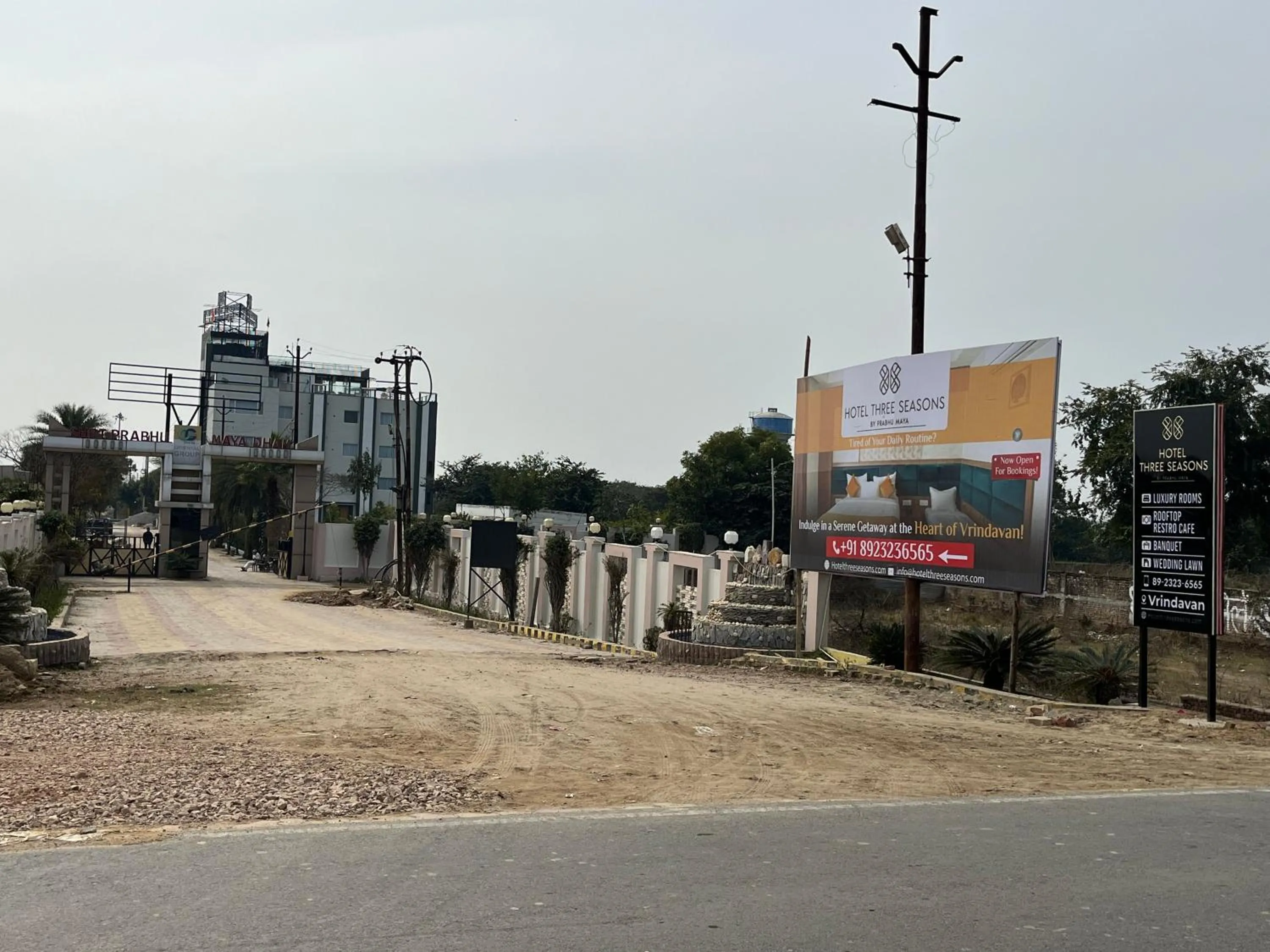 Street view in Hotel Three Seasons