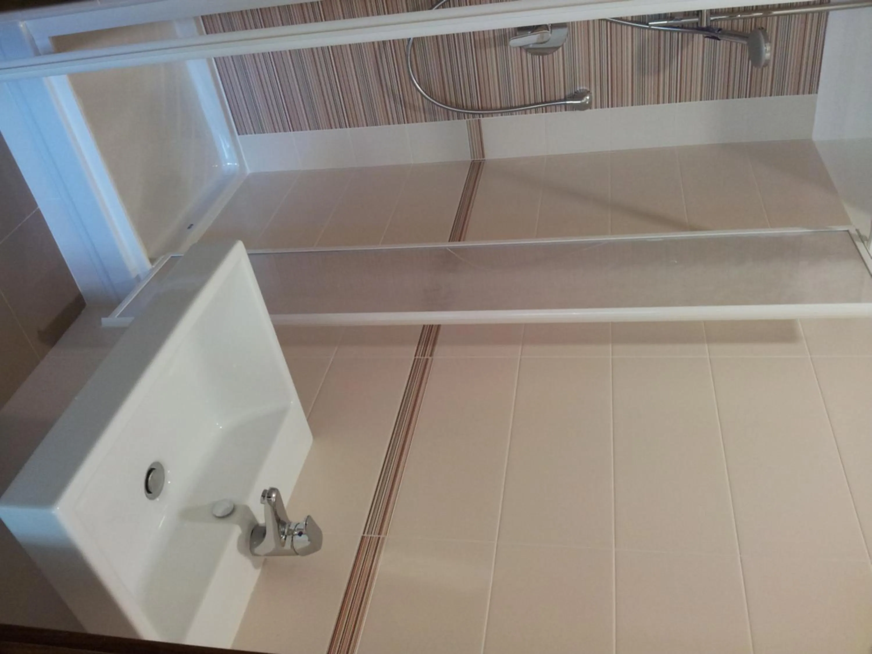 Shower in Trastevere Chic