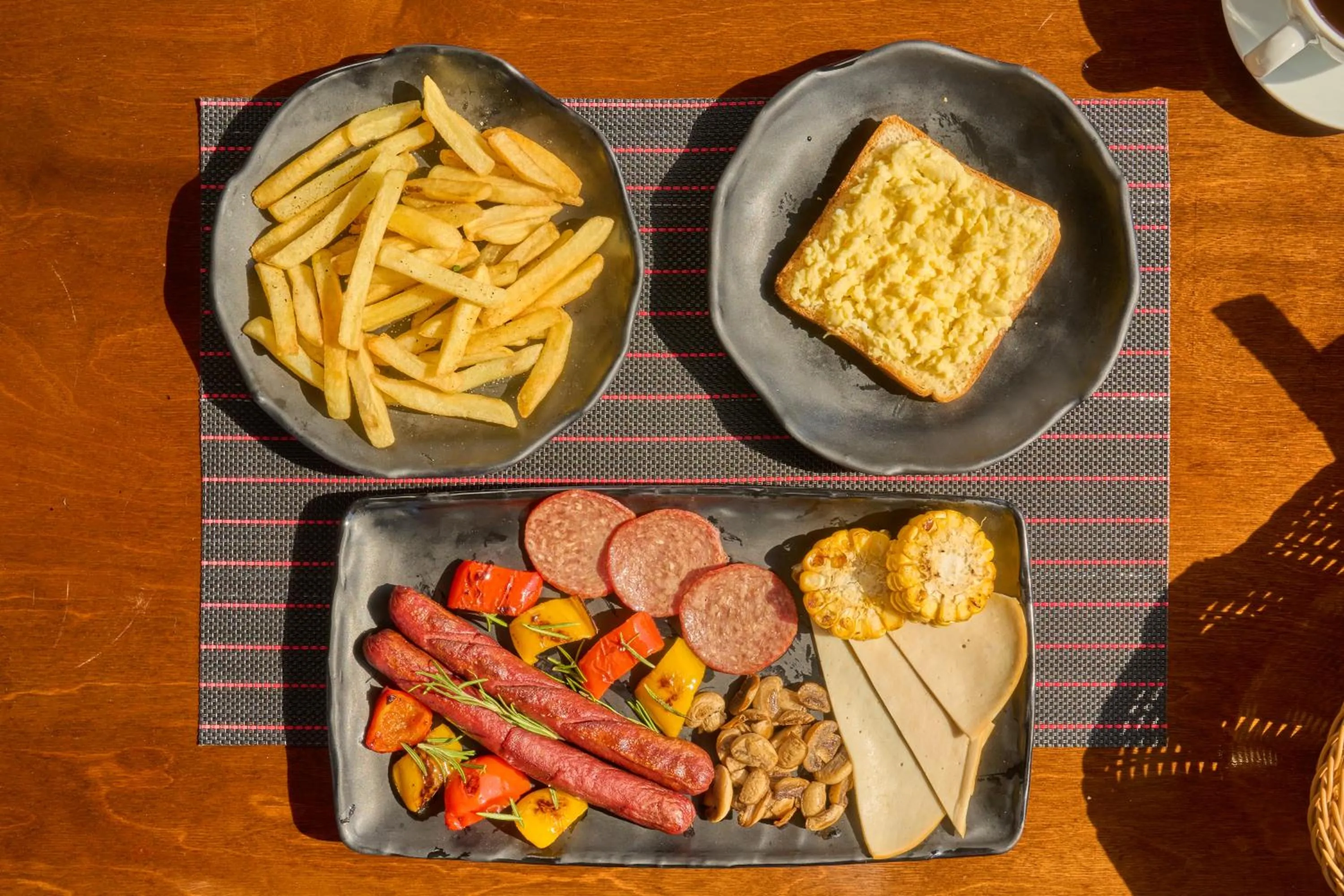 Food and drinks in King Pyramids View Hotel