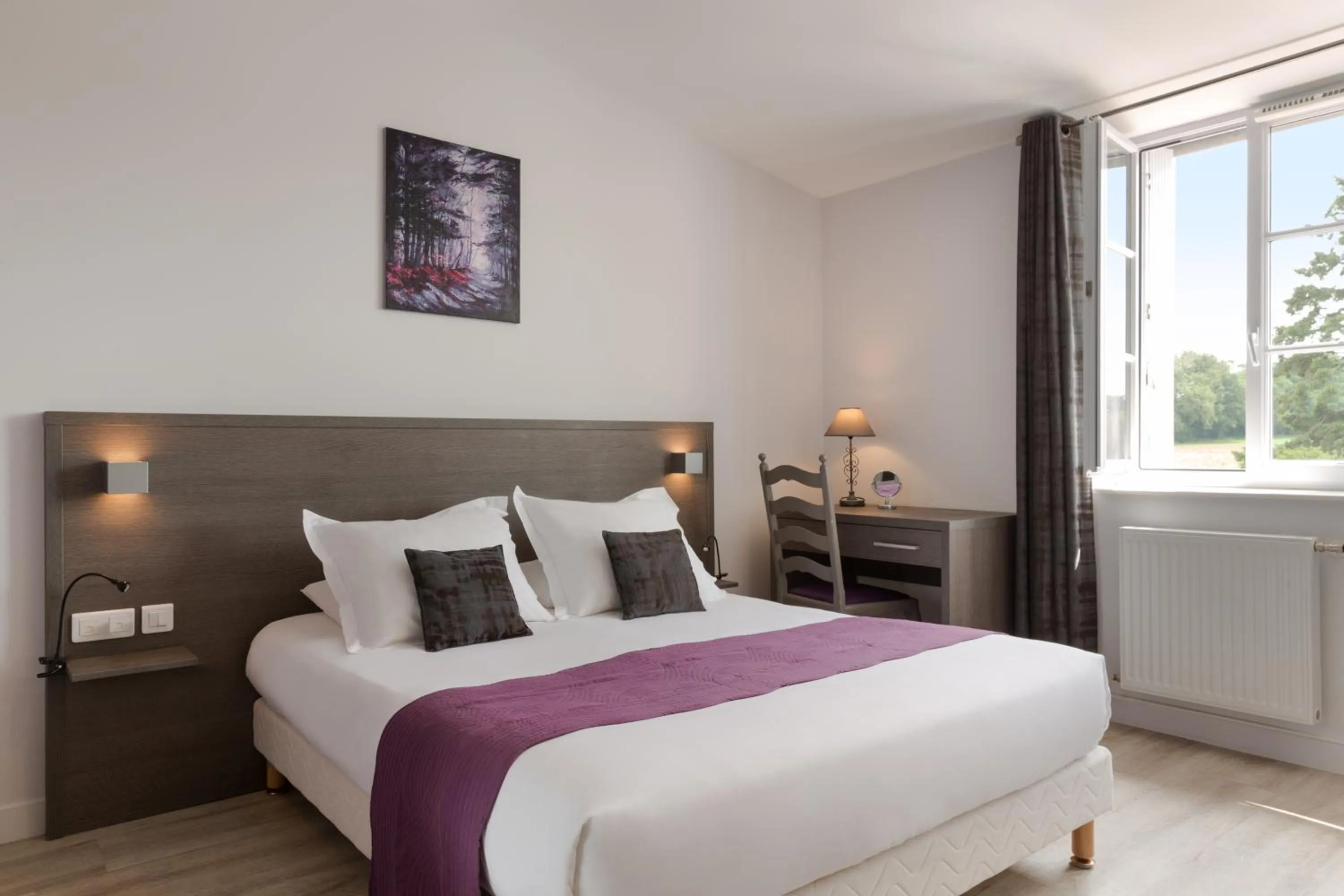 Bed in Hôtel Le Haut des Lys