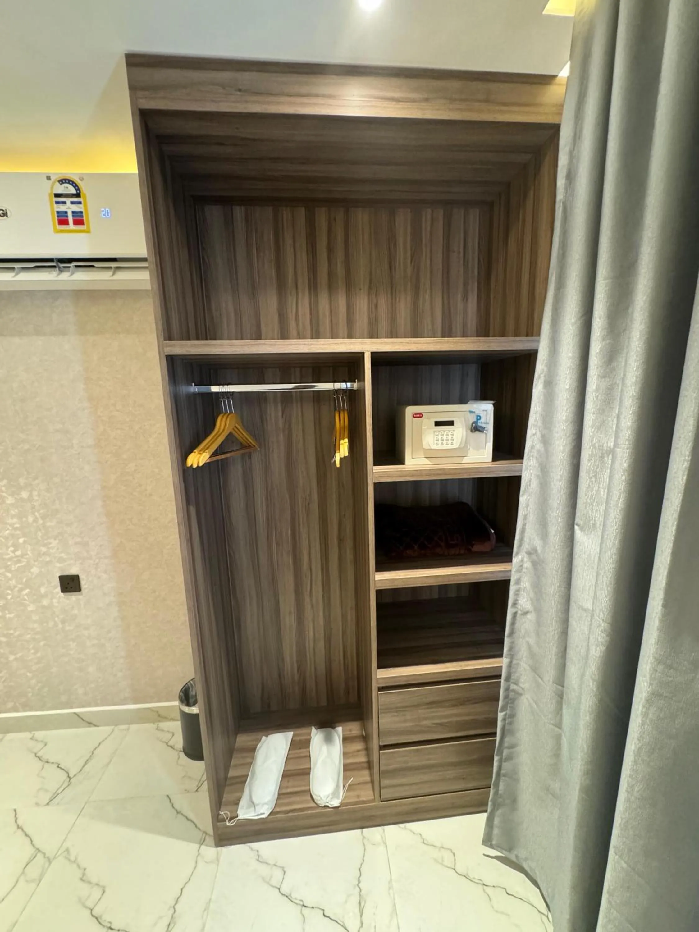 safe in Royal Plaza Hotel