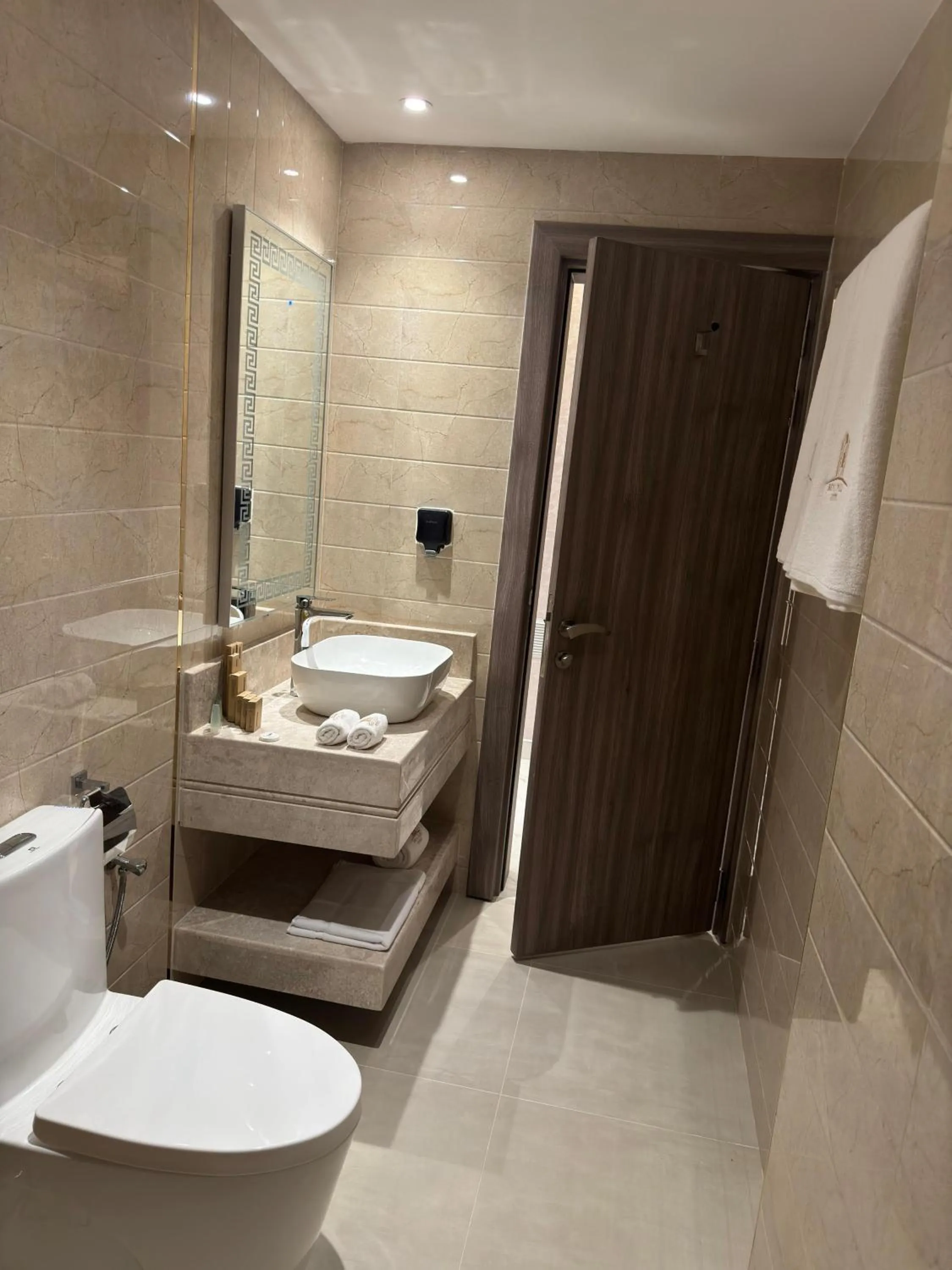 Toilet in Royal Plaza Hotel