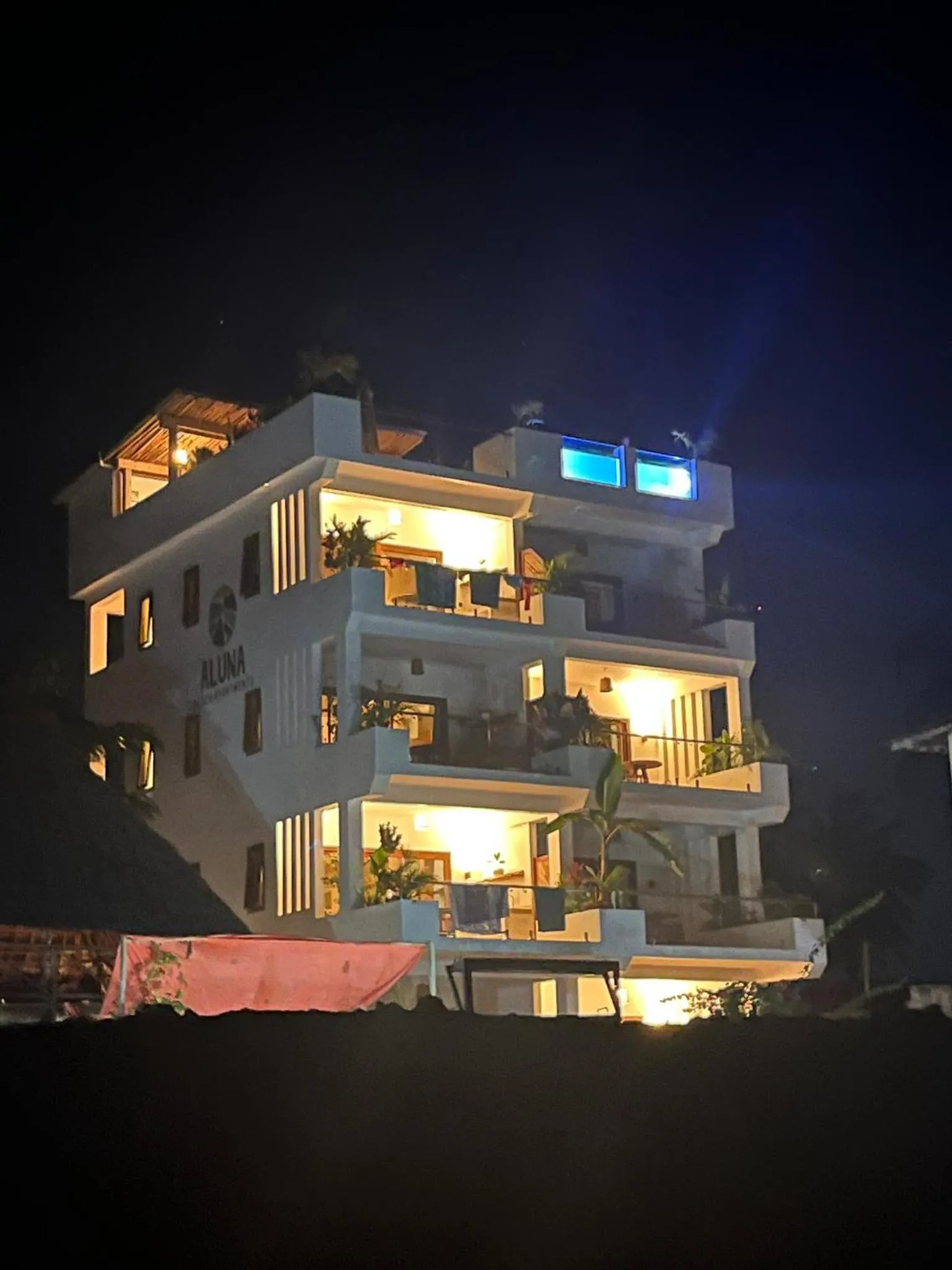 Property building in Aluna Beach Apartments