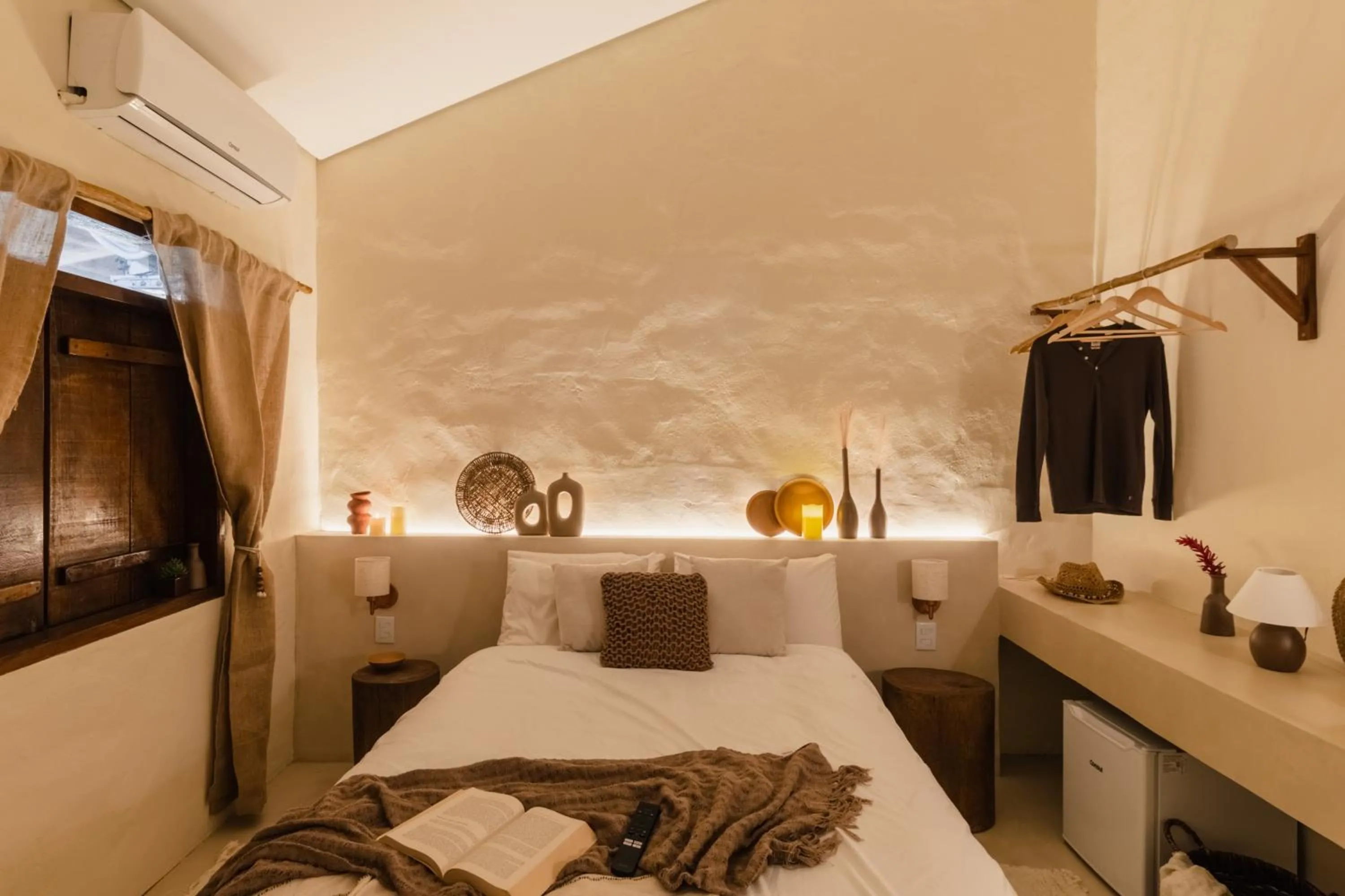 Photo of the whole room, Bed in Mōmento Itamambuca