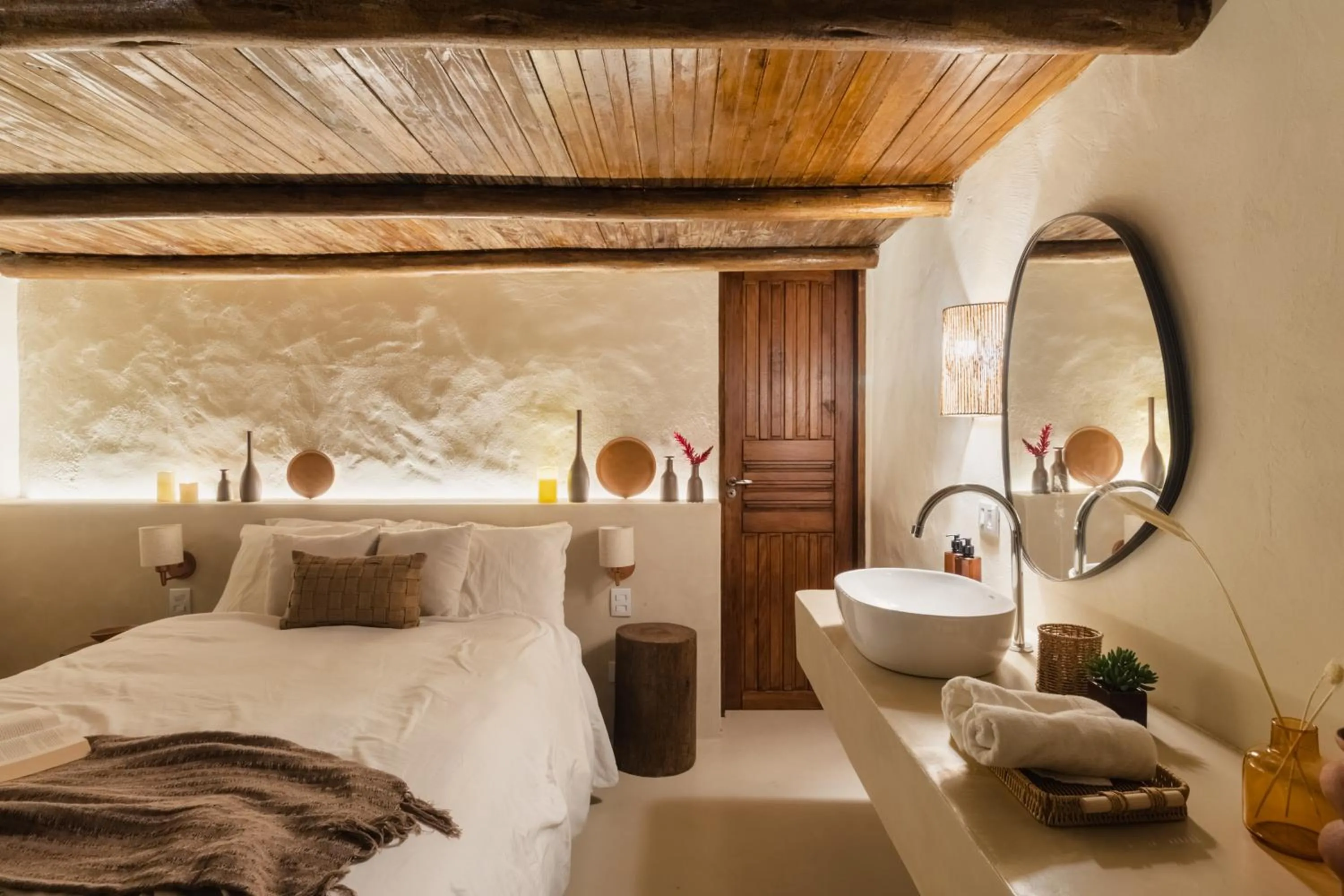 Photo of the whole room, Bed in Mōmento Itamambuca