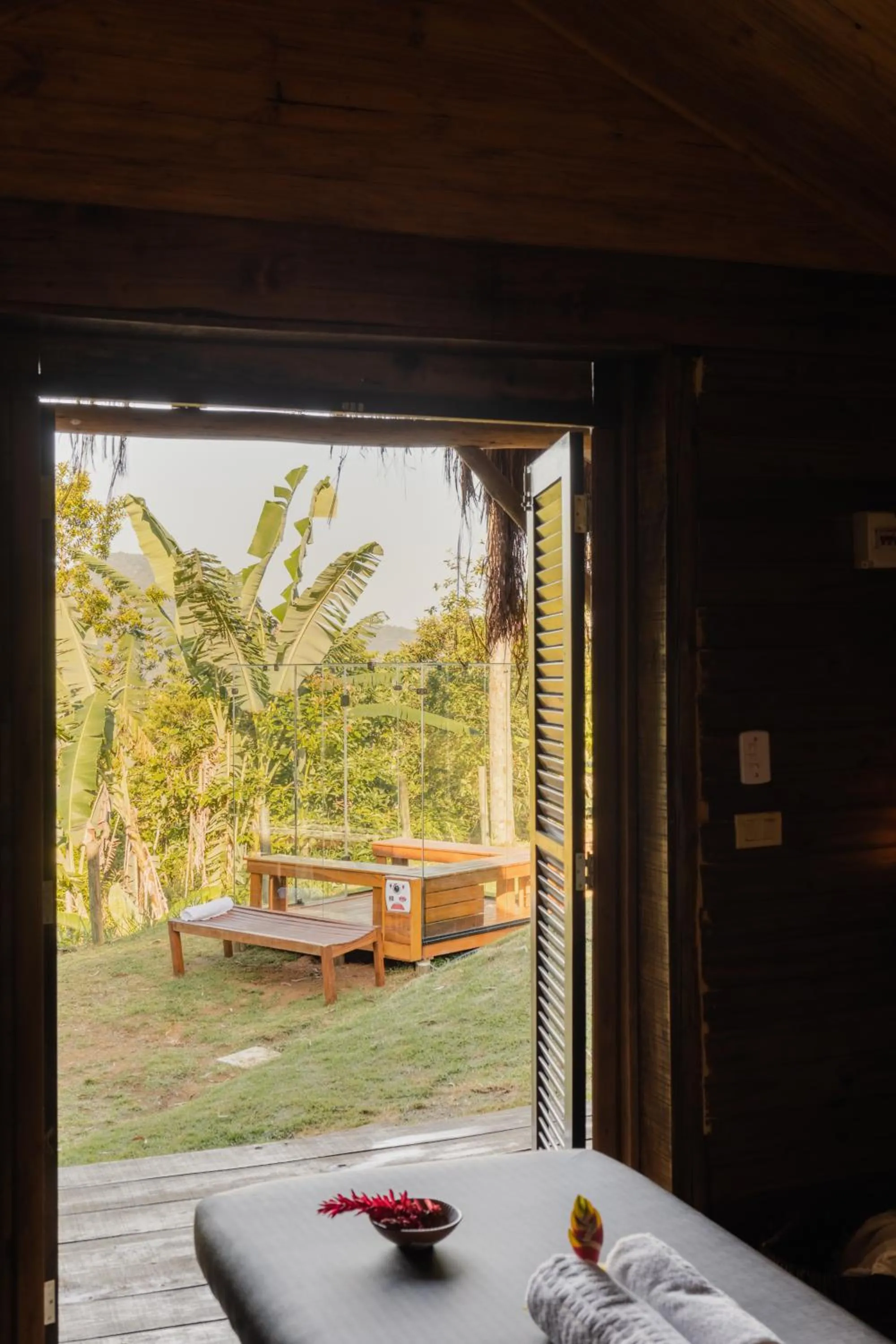 Massage in Mōmento Itamambuca