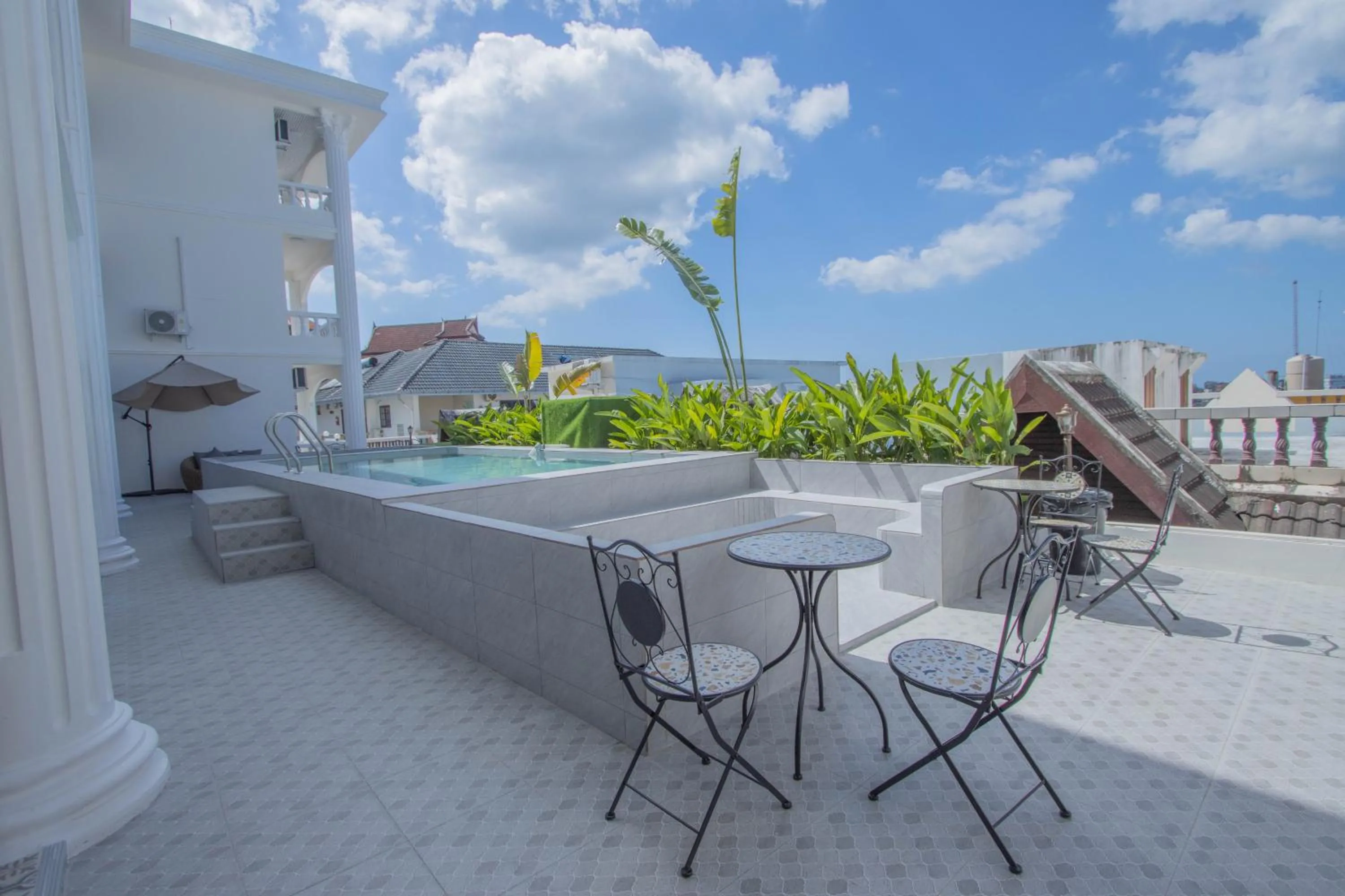 Day in RoomQuest The Peak Patong Hill