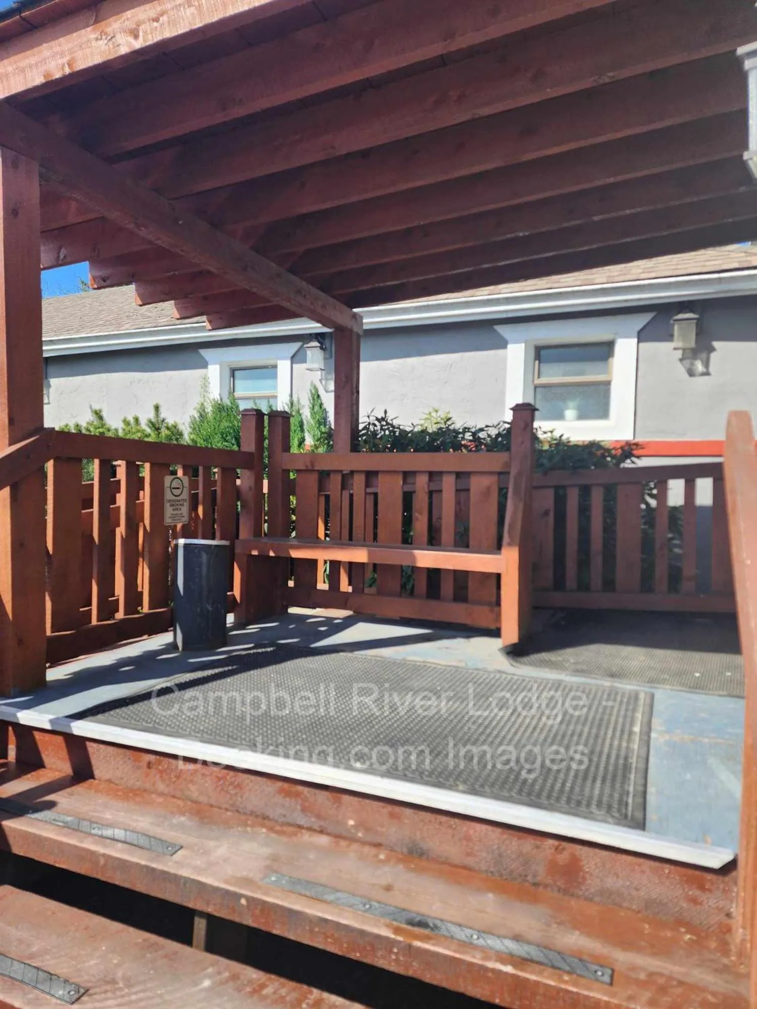 Decorative detail in Campbell River Lodge