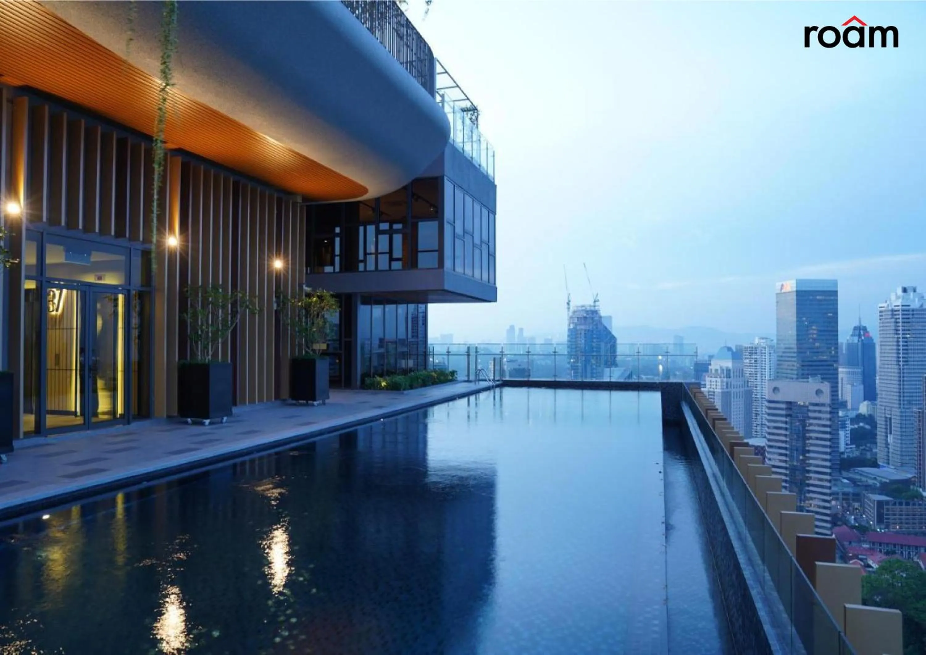 Swimming pool in Ceylonz Signature Suites, Bukit Bintang