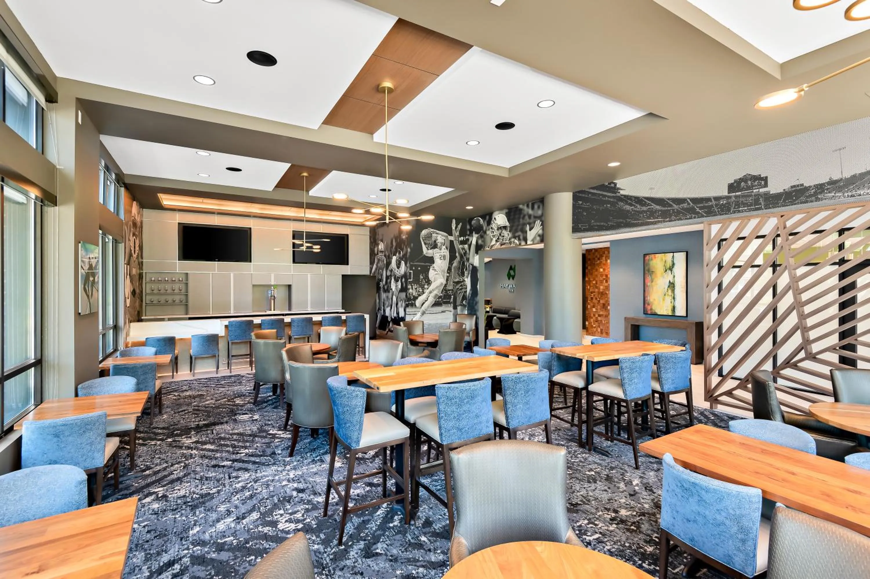 Lounge or bar in Hayward Inn