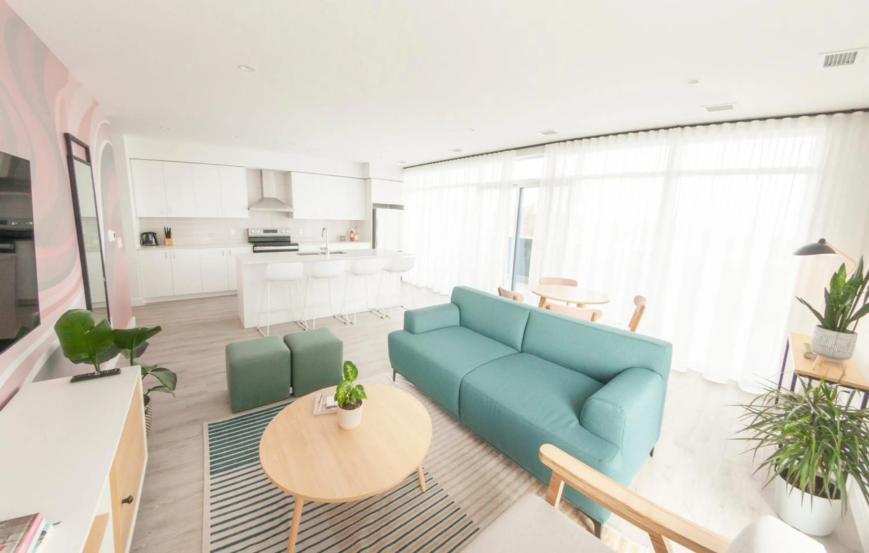 TV and multimedia in The Laundry Rooms Gaslight Cambridge