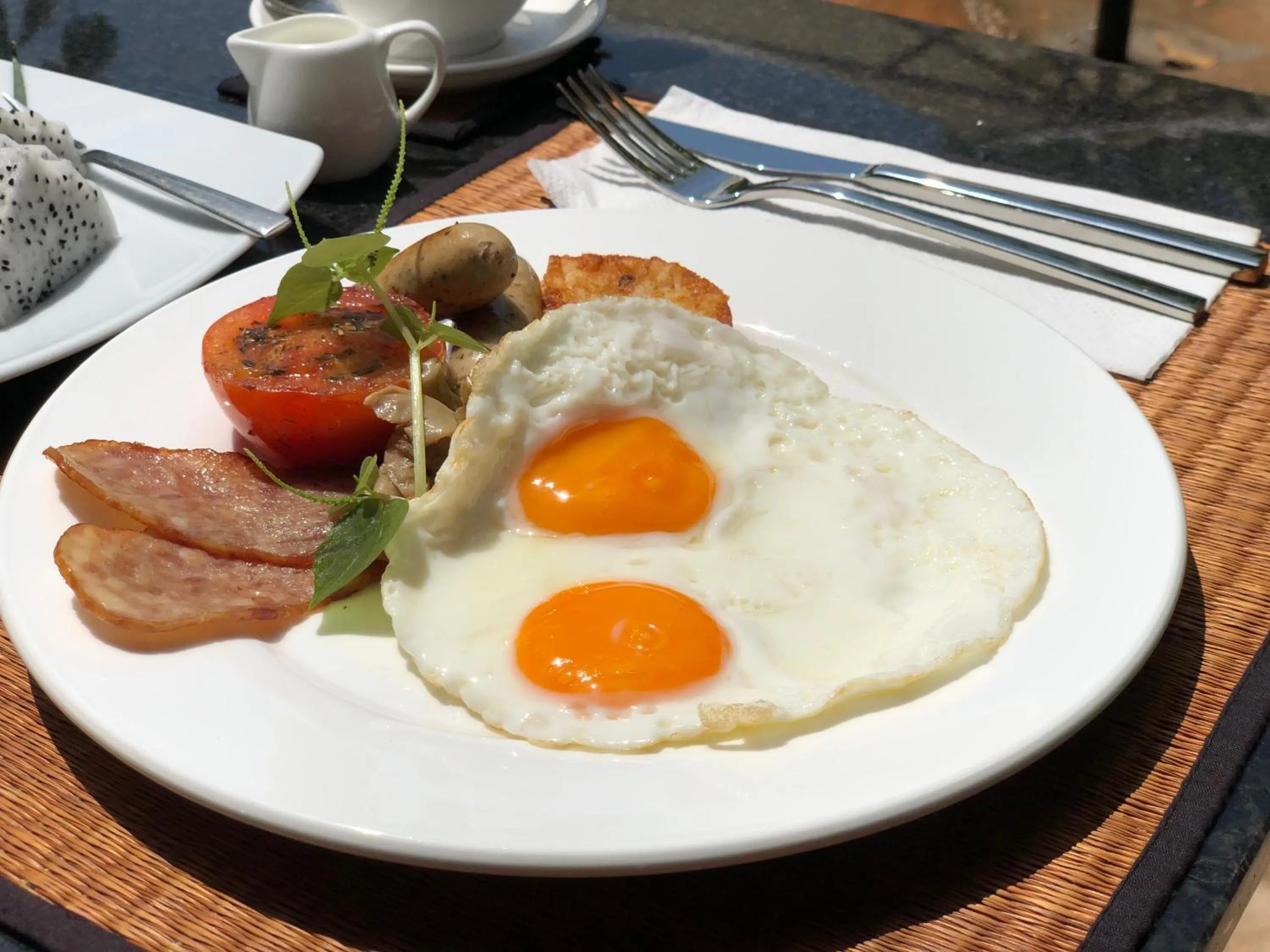 Dining area in Nary Villa