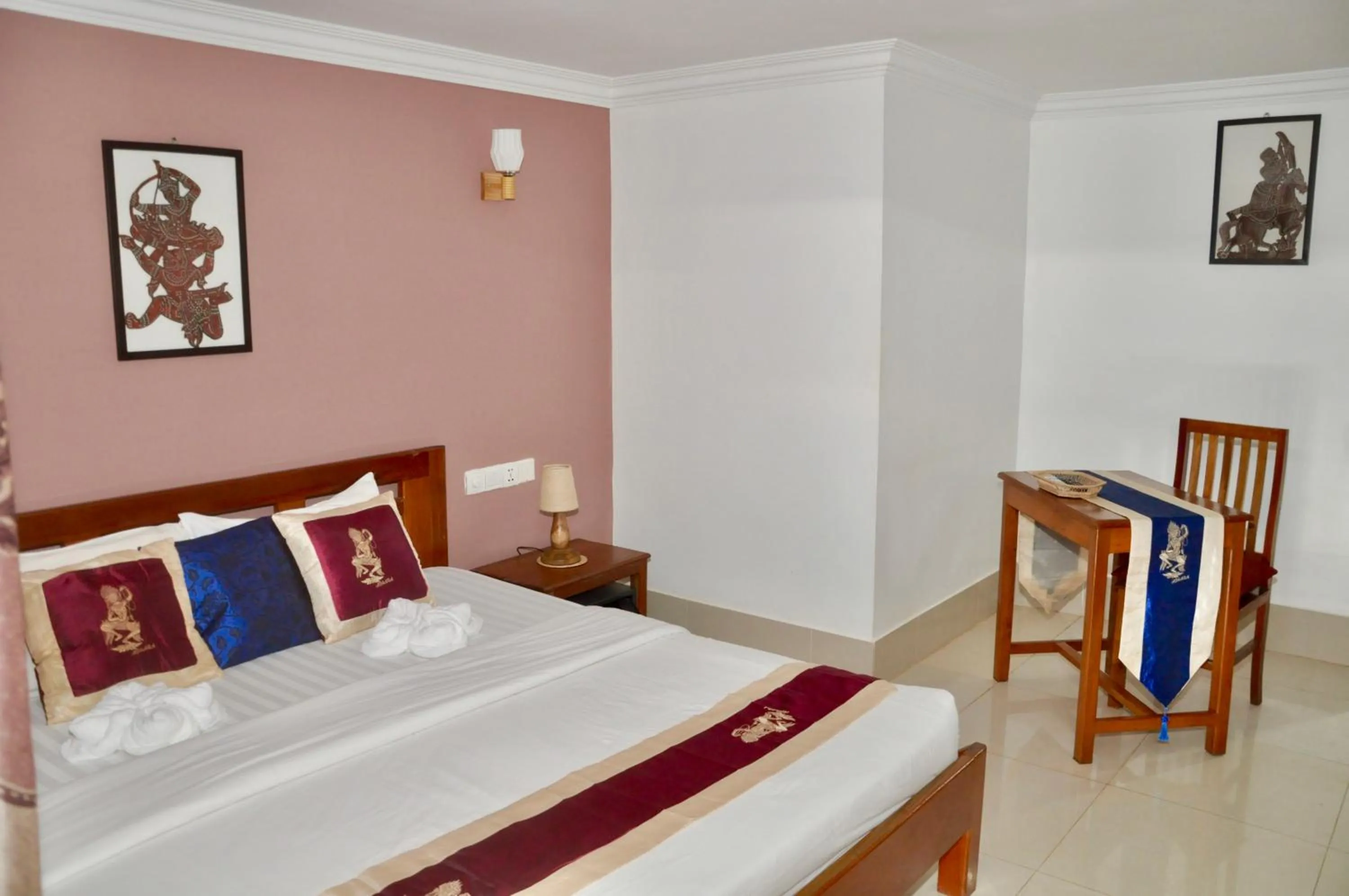 Photo of the whole room, Bed in Nary Villa