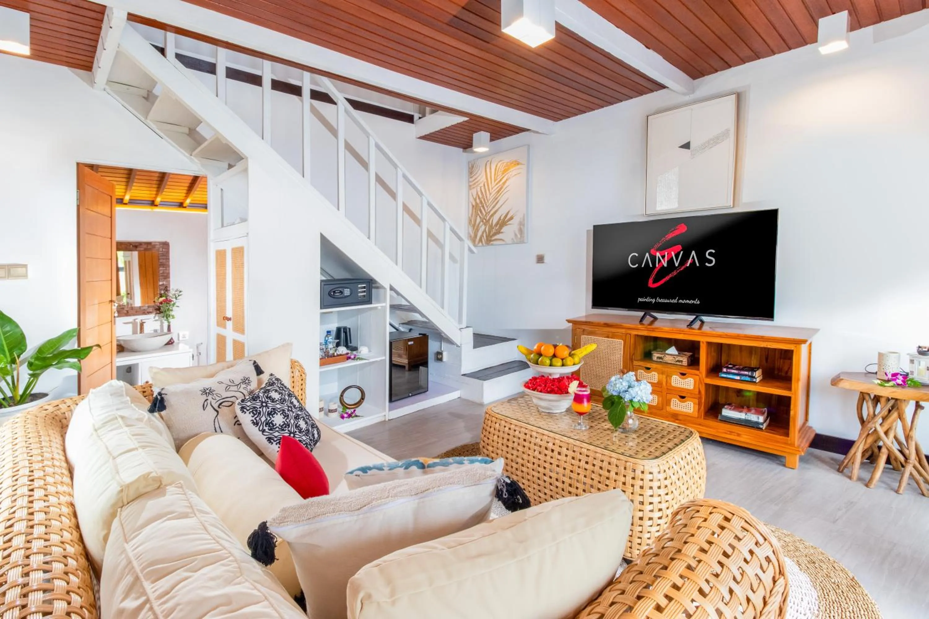 TV and multimedia in Canvas Escape Resort